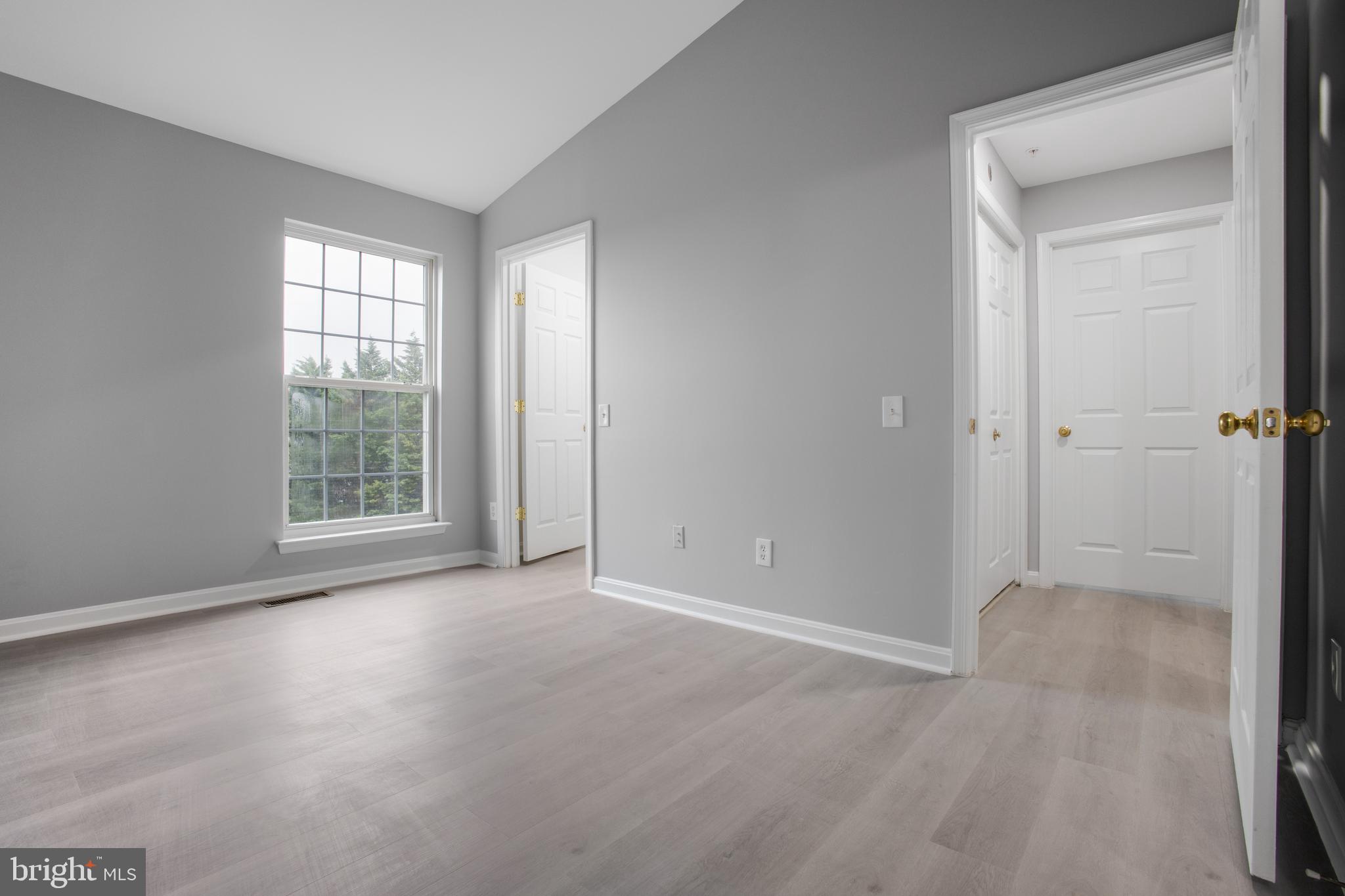 FAIR LAKES - Residential Lease