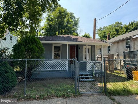 229 GRAND AVENUE HAMILTON NJ 08610