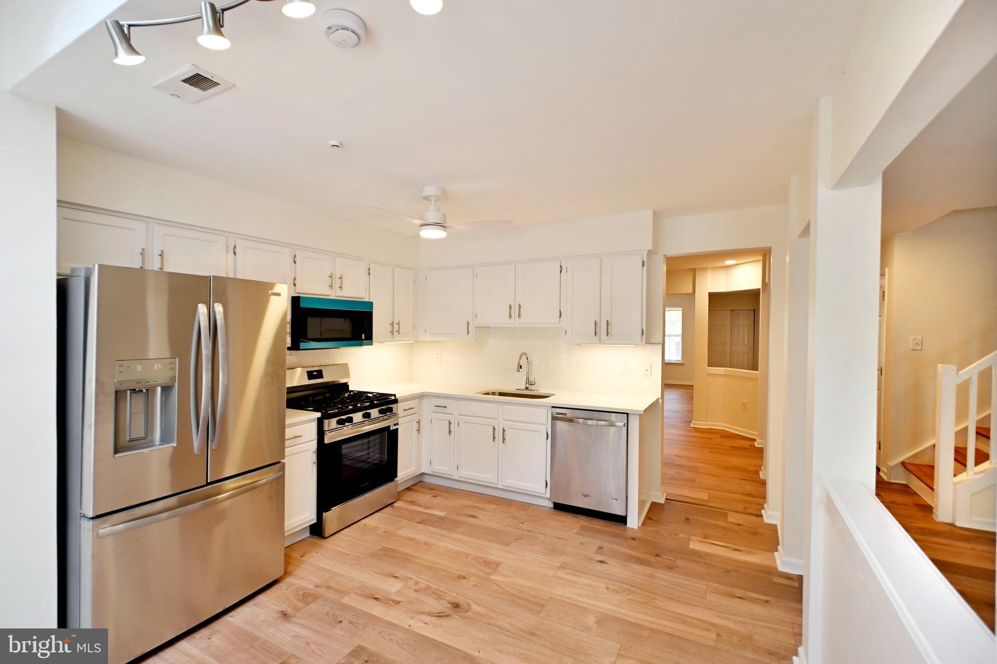 WILSHIRE HUNT - Residential Lease