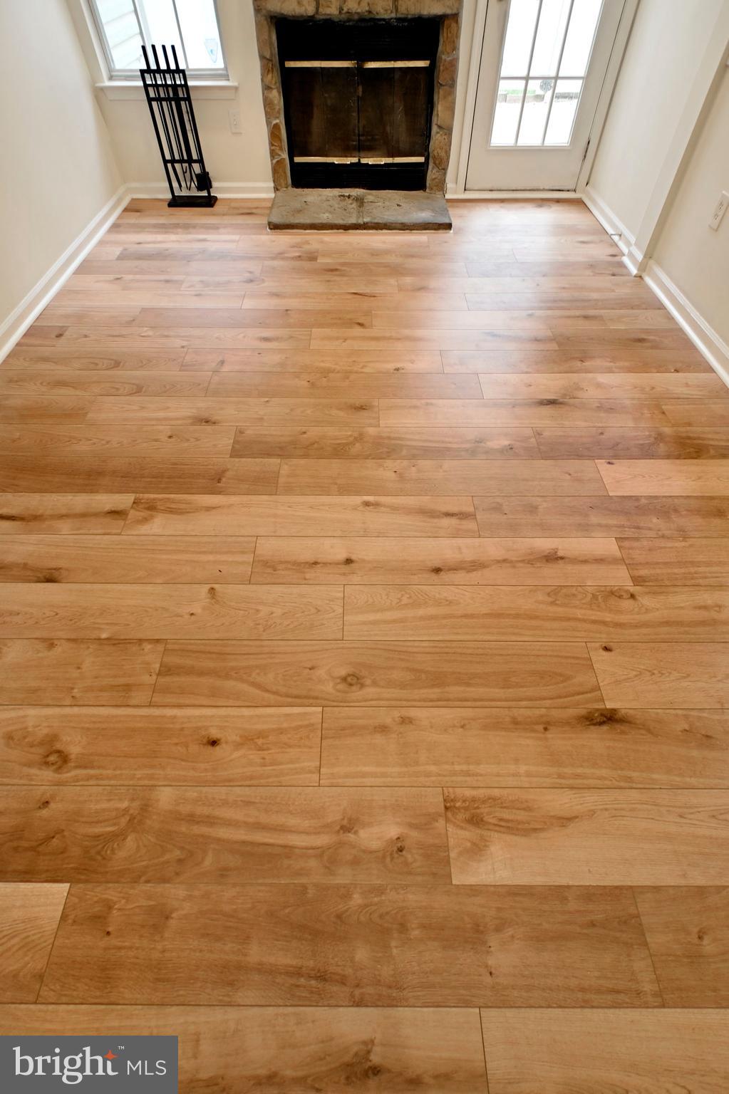 WILSHIRE HUNT - Residential Lease