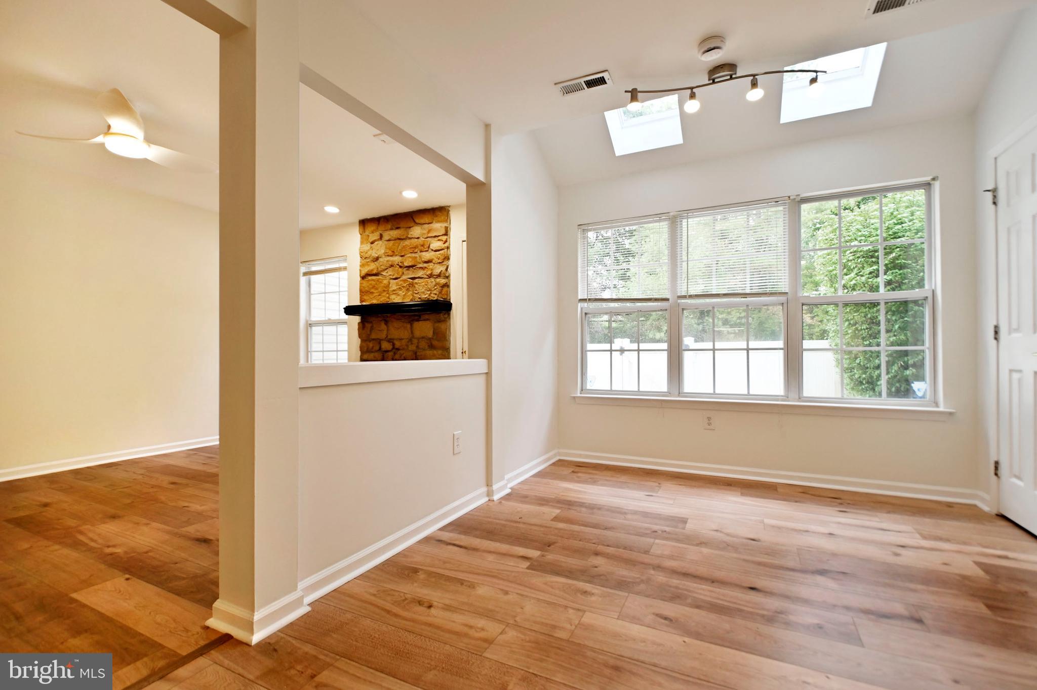 WILSHIRE HUNT - Residential Lease