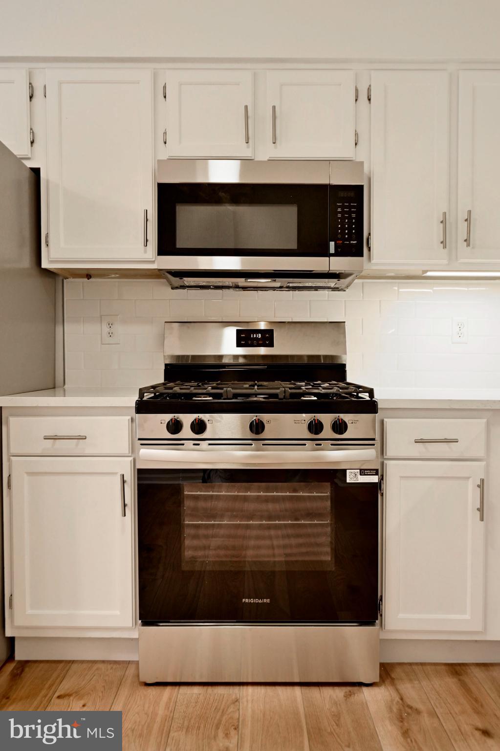 WILSHIRE HUNT - Residential Lease