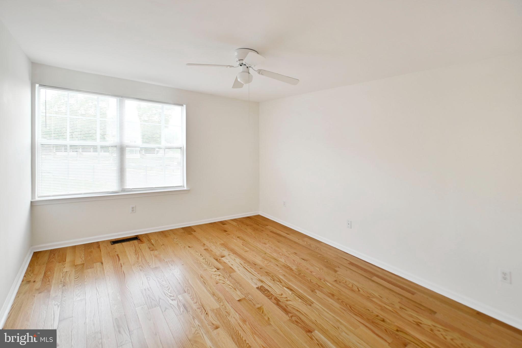 WILSHIRE HUNT - Residential Lease