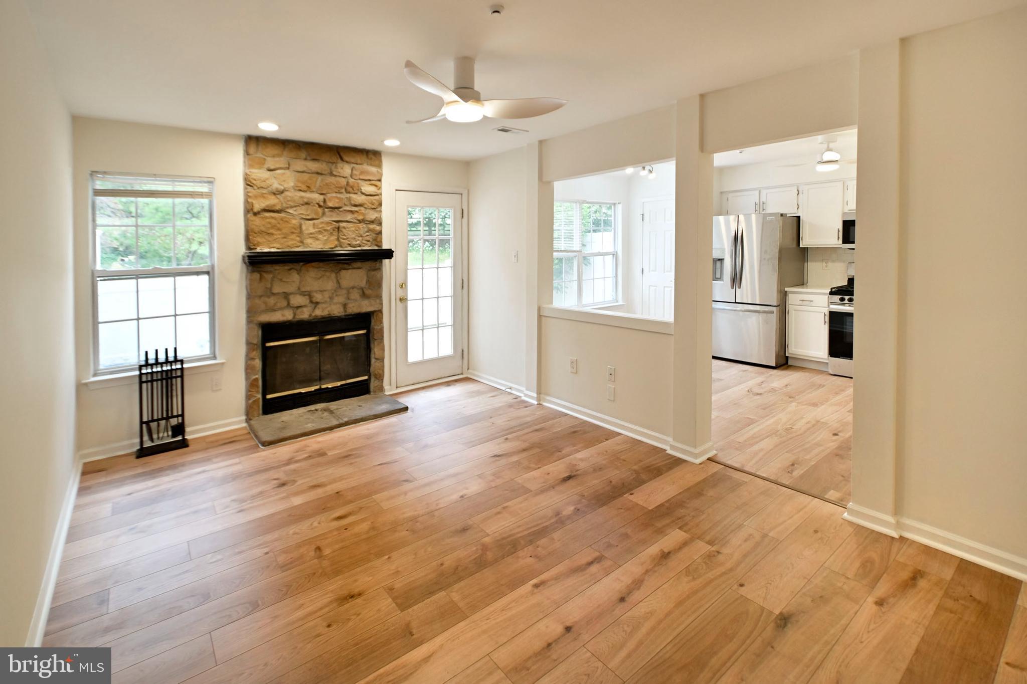 WILSHIRE HUNT - Residential Lease