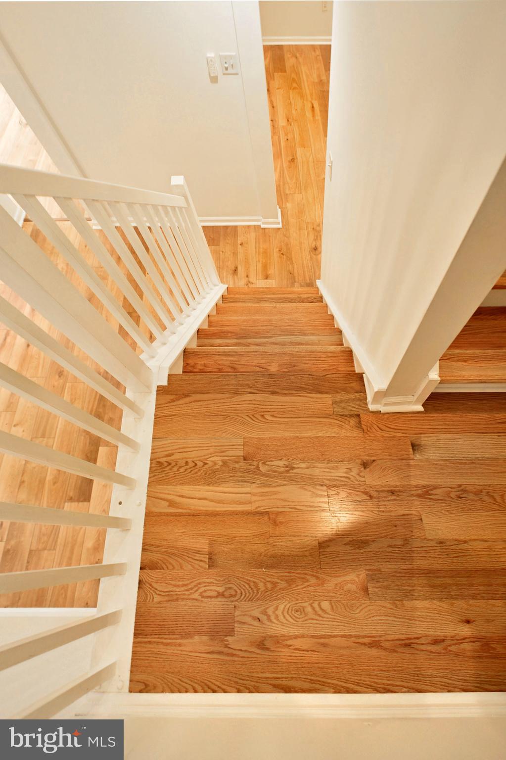 WILSHIRE HUNT - Residential Lease