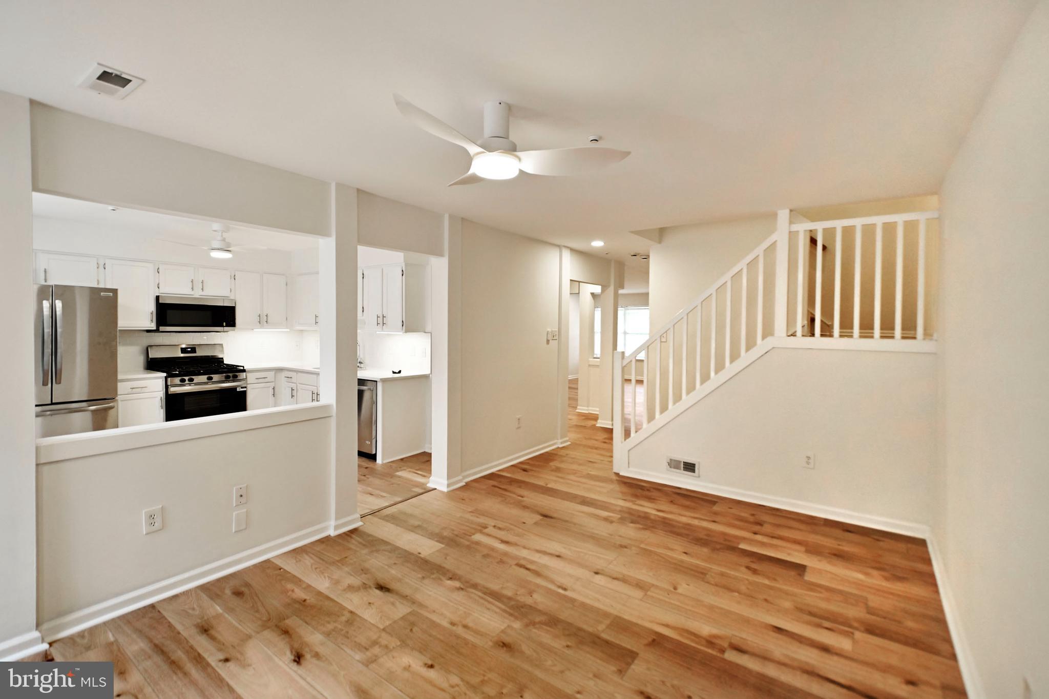 WILSHIRE HUNT - Residential Lease