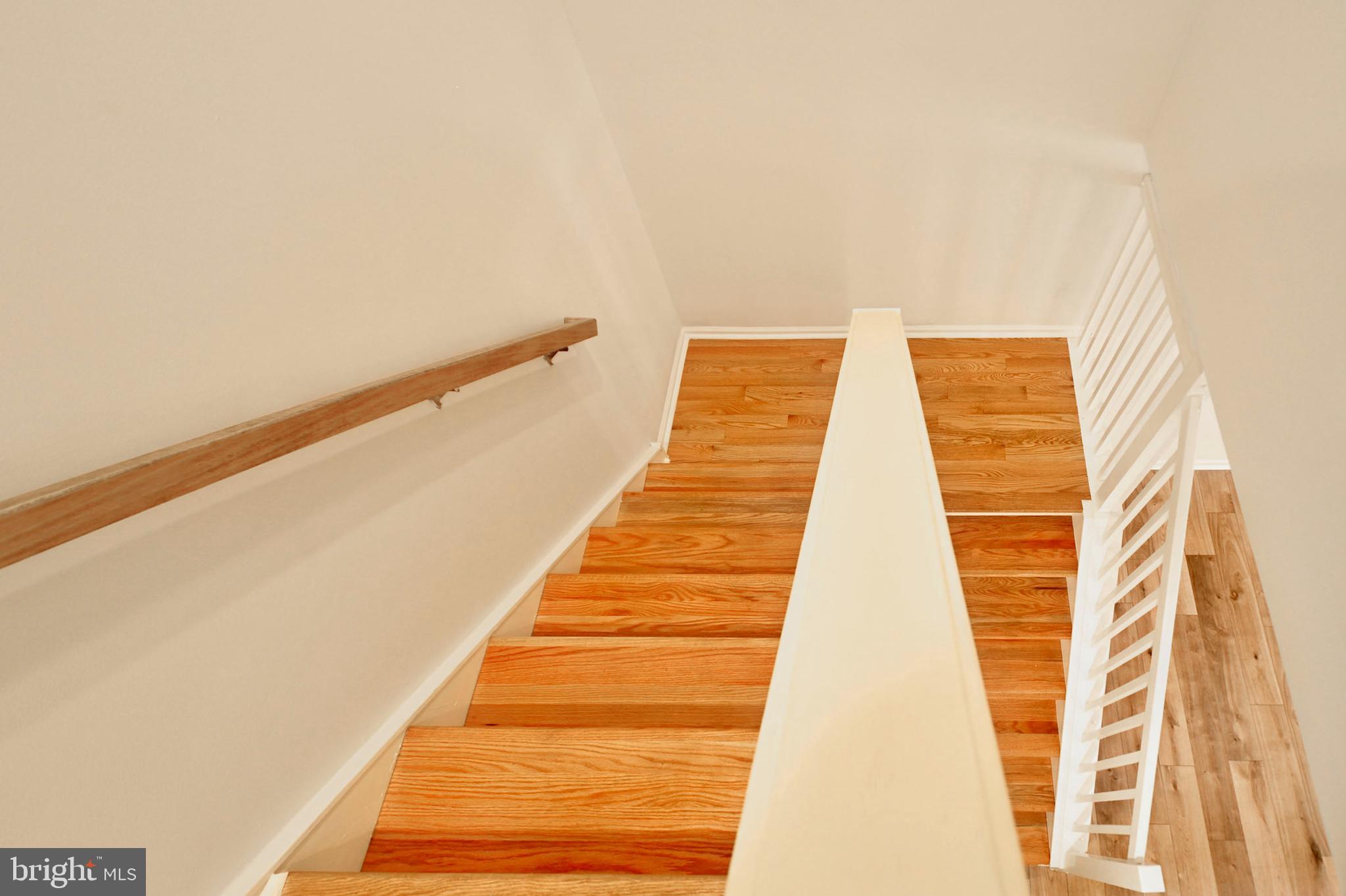 WILSHIRE HUNT - Residential Lease