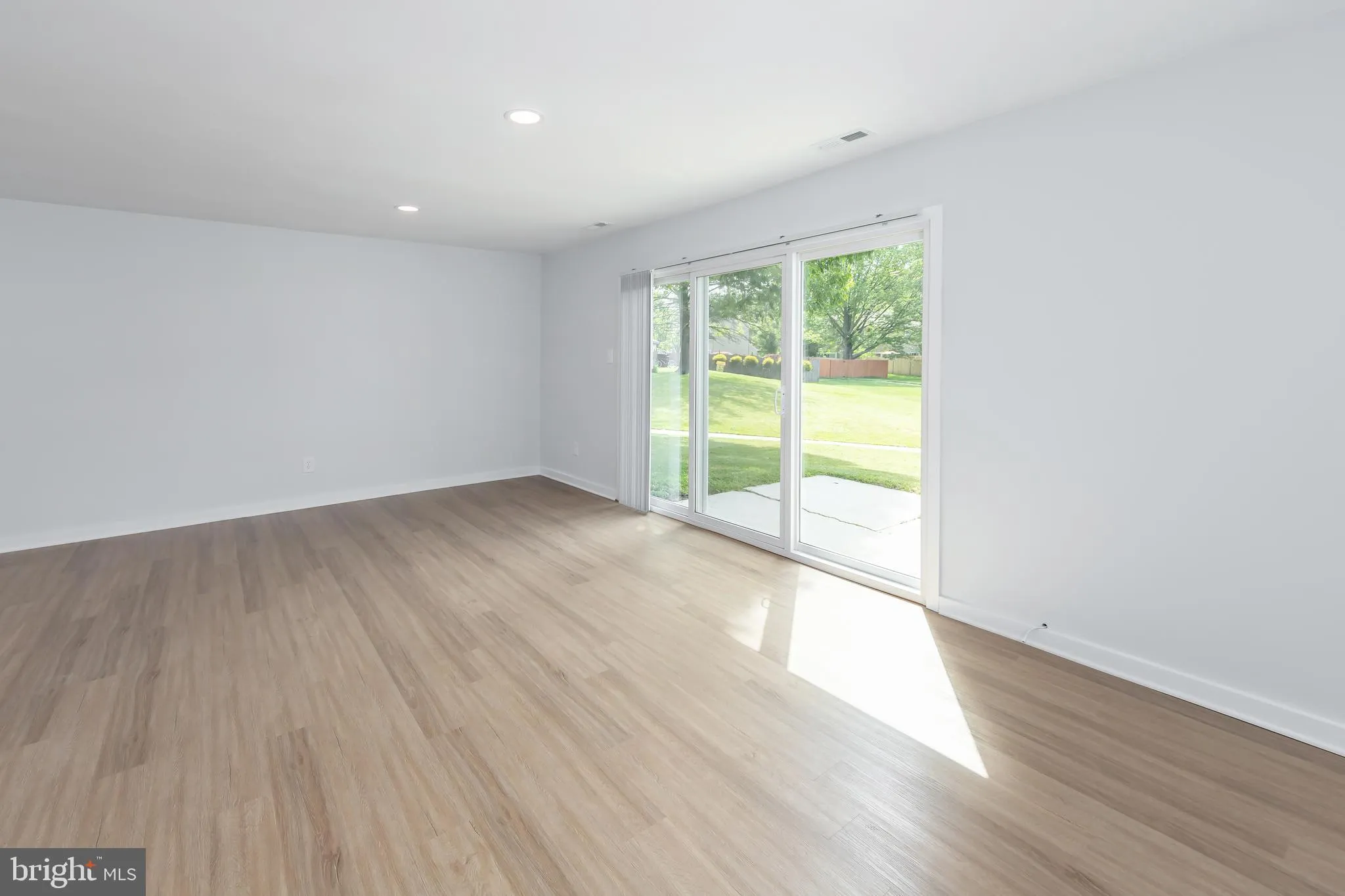 Marlton, New Jersey 08053, United States, 3 Bedrooms Bedrooms, ,3 BathroomsBathrooms,Residential,Pending,197818