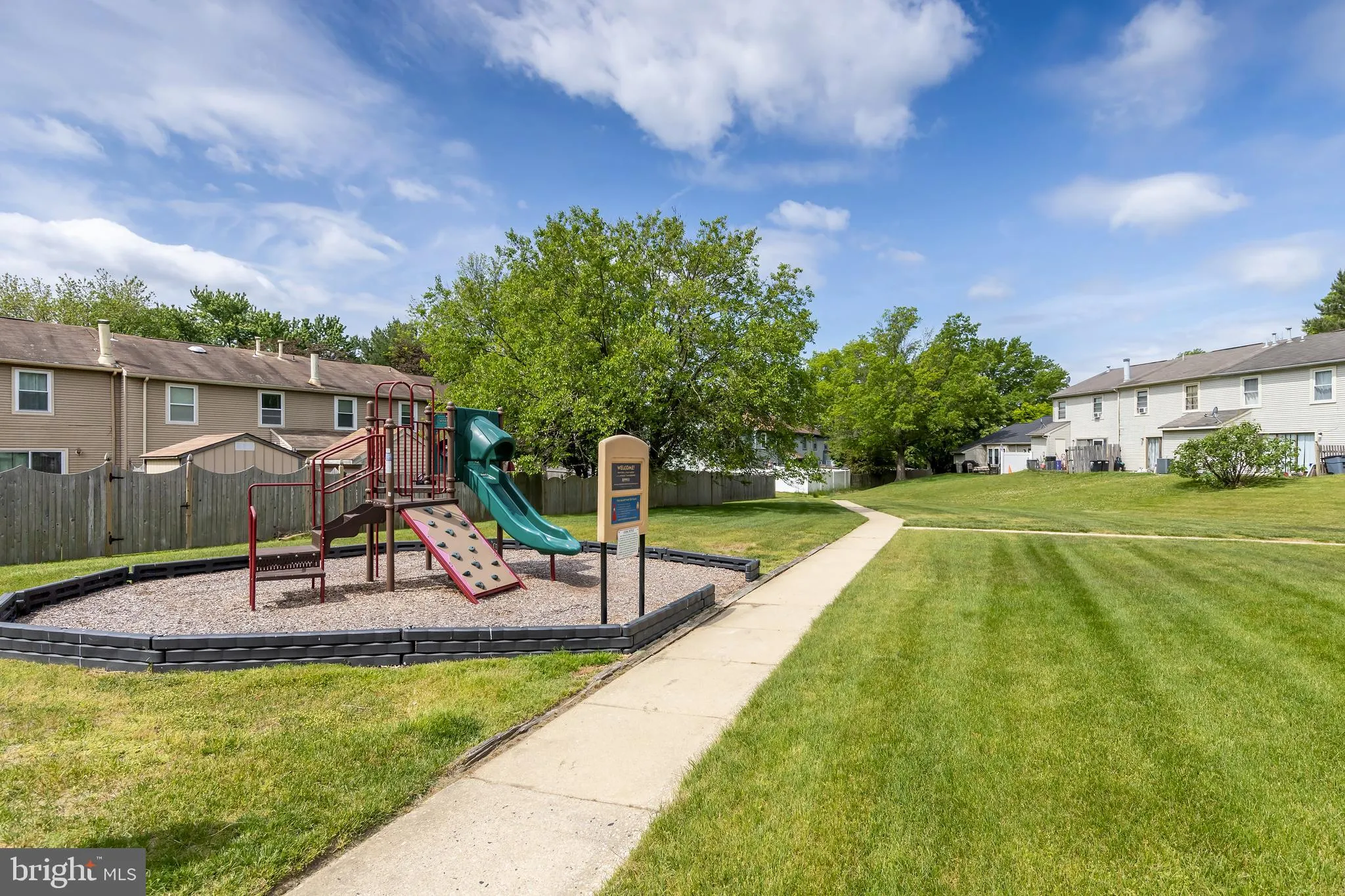 Marlton, New Jersey 08053, United States, 3 Bedrooms Bedrooms, ,3 BathroomsBathrooms,Residential,Pending,197818