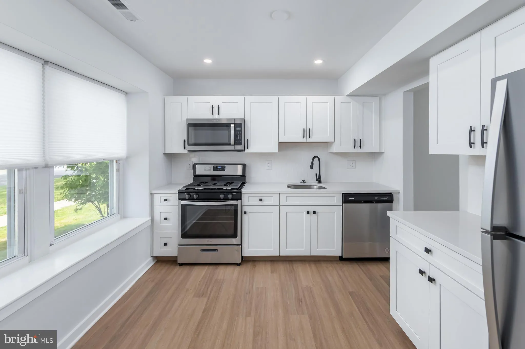 Marlton, New Jersey 08053, United States, 3 Bedrooms Bedrooms, ,3 BathroomsBathrooms,Residential,Pending,197818