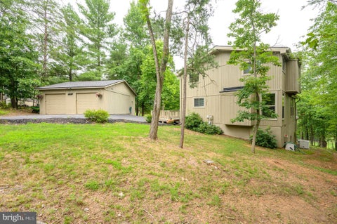 Homes For Sale - 496 Winter Camp Trl<br/> HEDGESVILLE, WV 25427