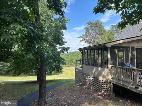 Homes For Sale - 496 Wintercamp Trl<br/> HEDGESVILLE, WV 25427