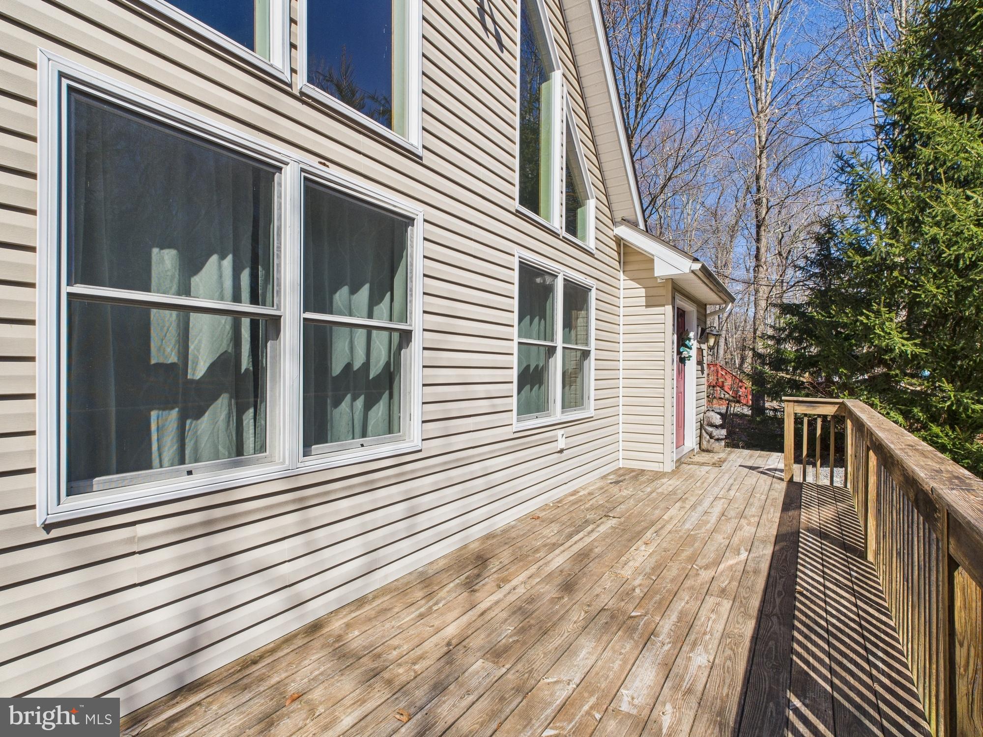 ARROWHEAD LAKE - Residential