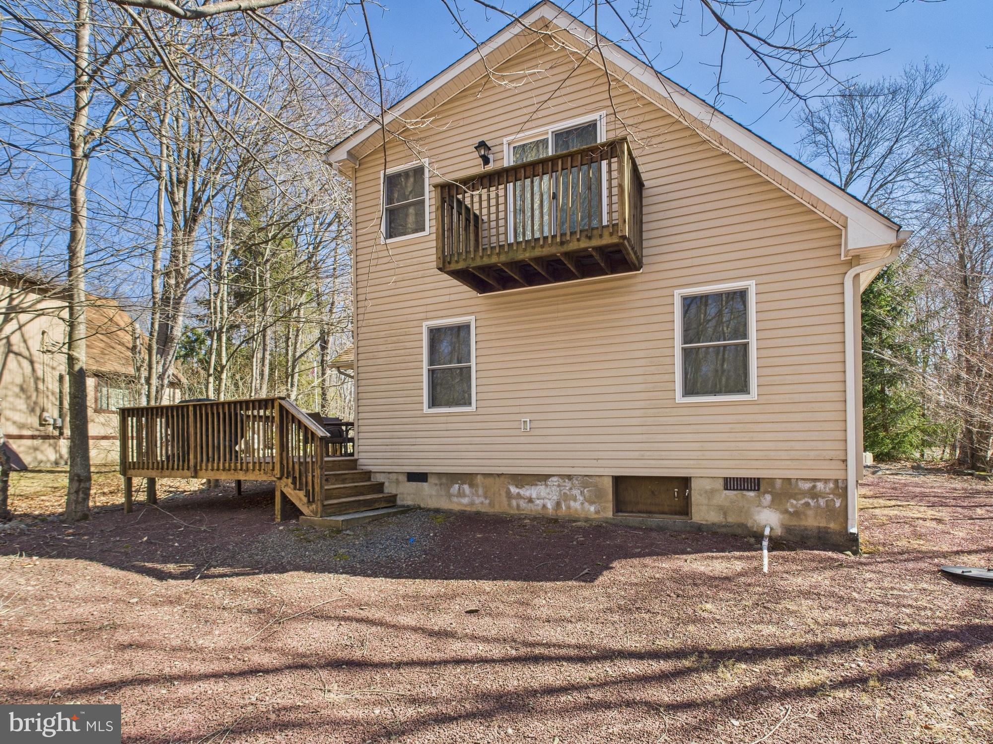 ARROWHEAD LAKE - Residential