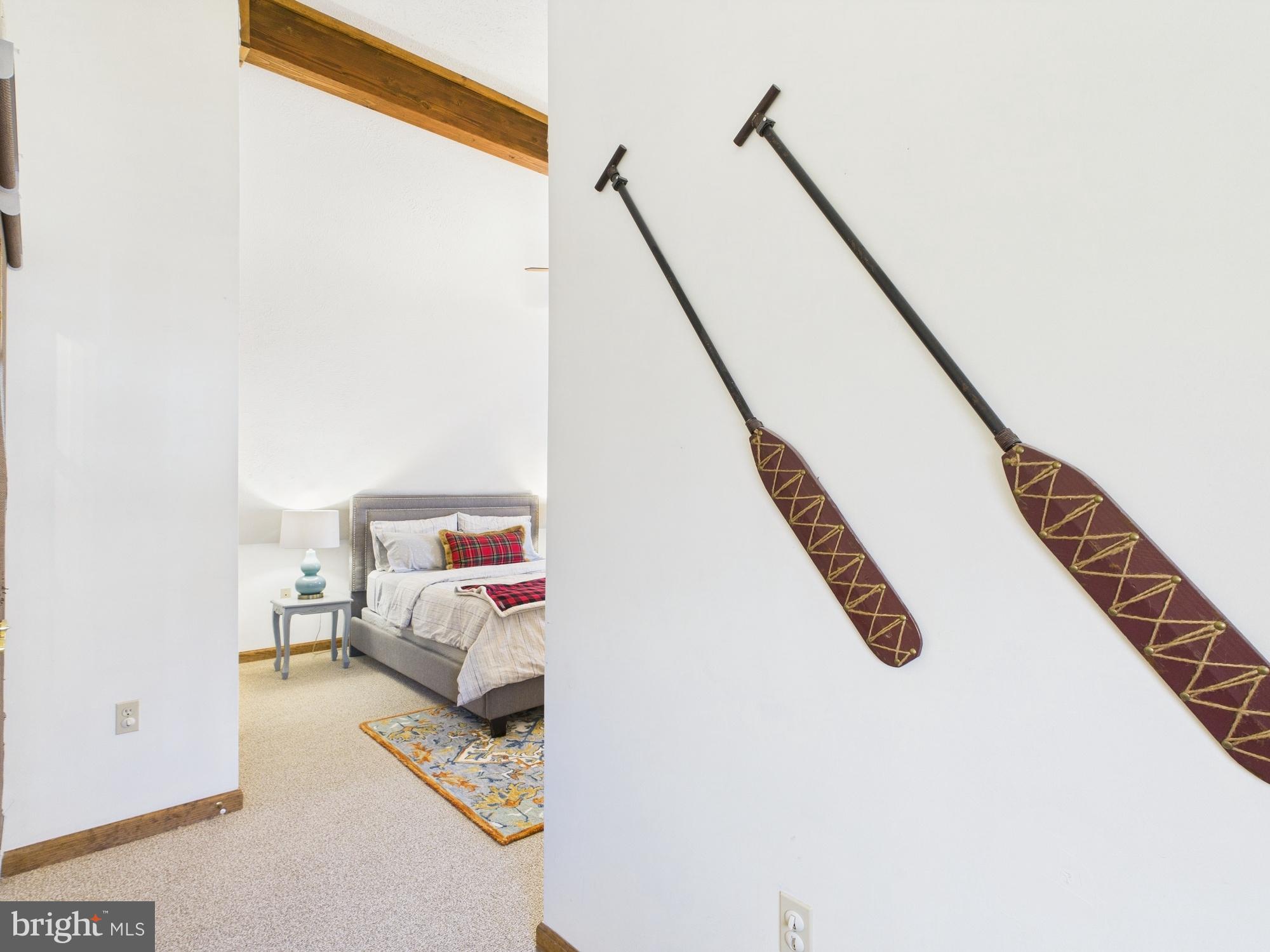 ARROWHEAD LAKE - Residential