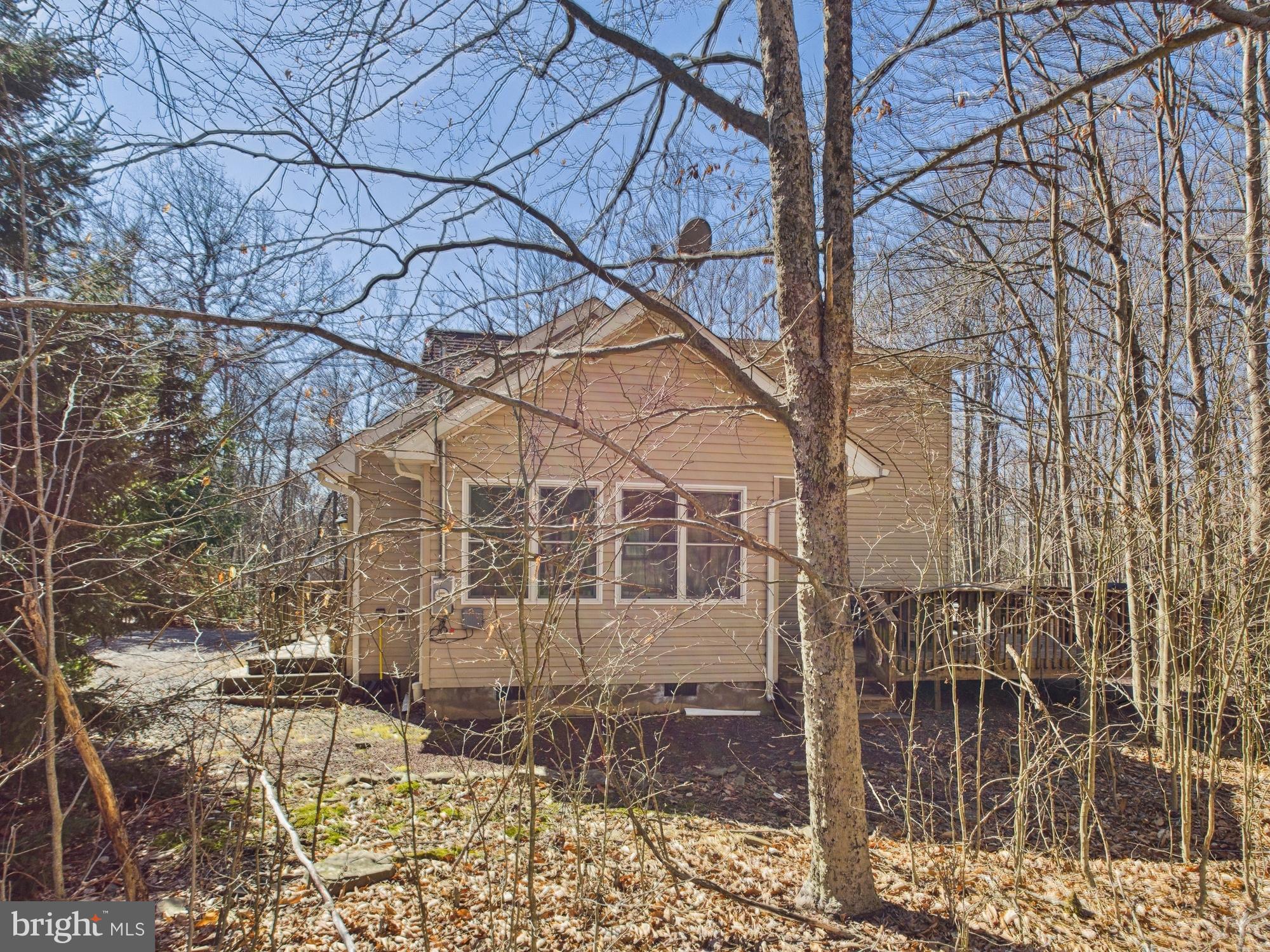 ARROWHEAD LAKE - Residential