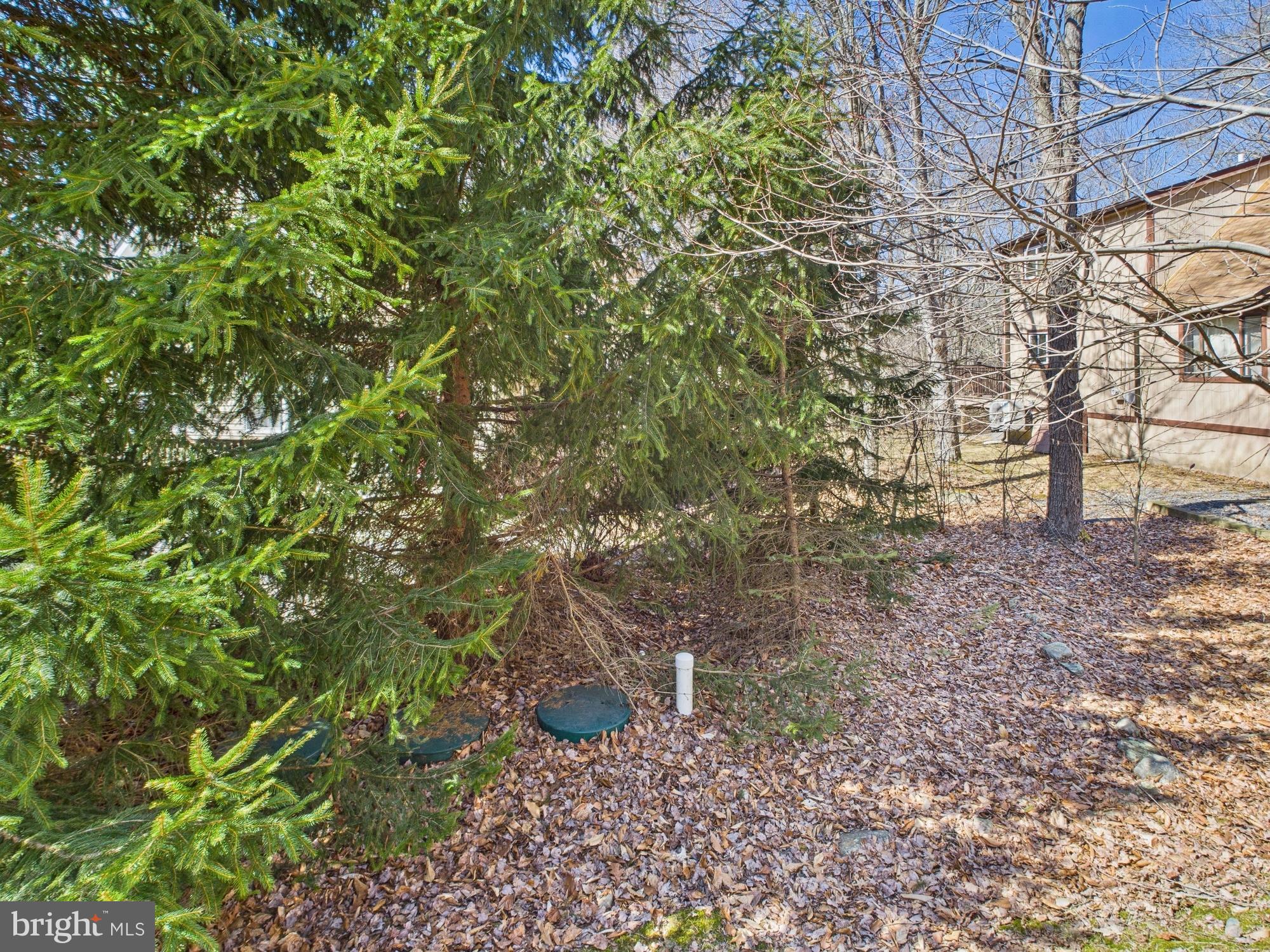 ARROWHEAD LAKE - Residential