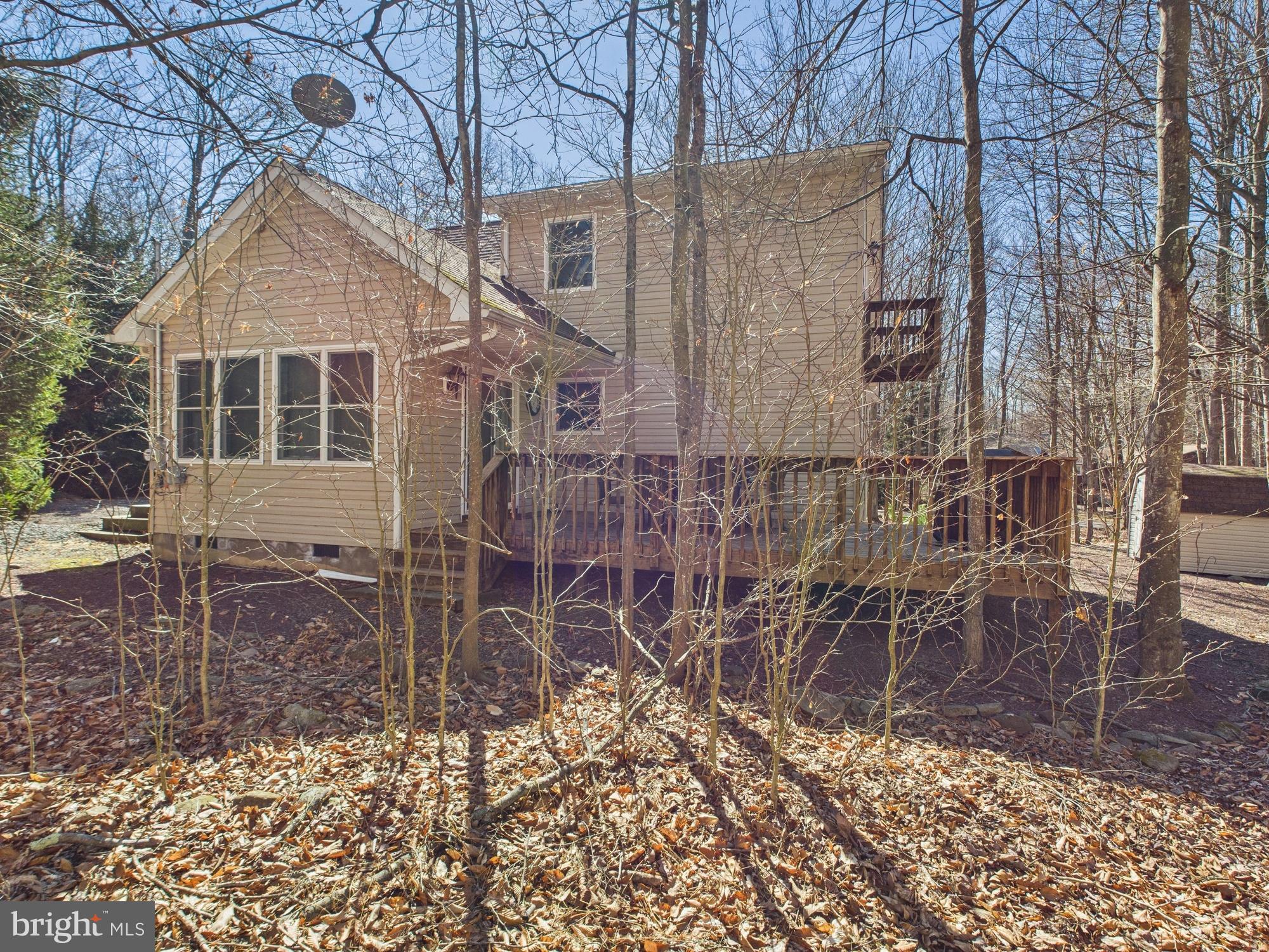 ARROWHEAD LAKE - Residential