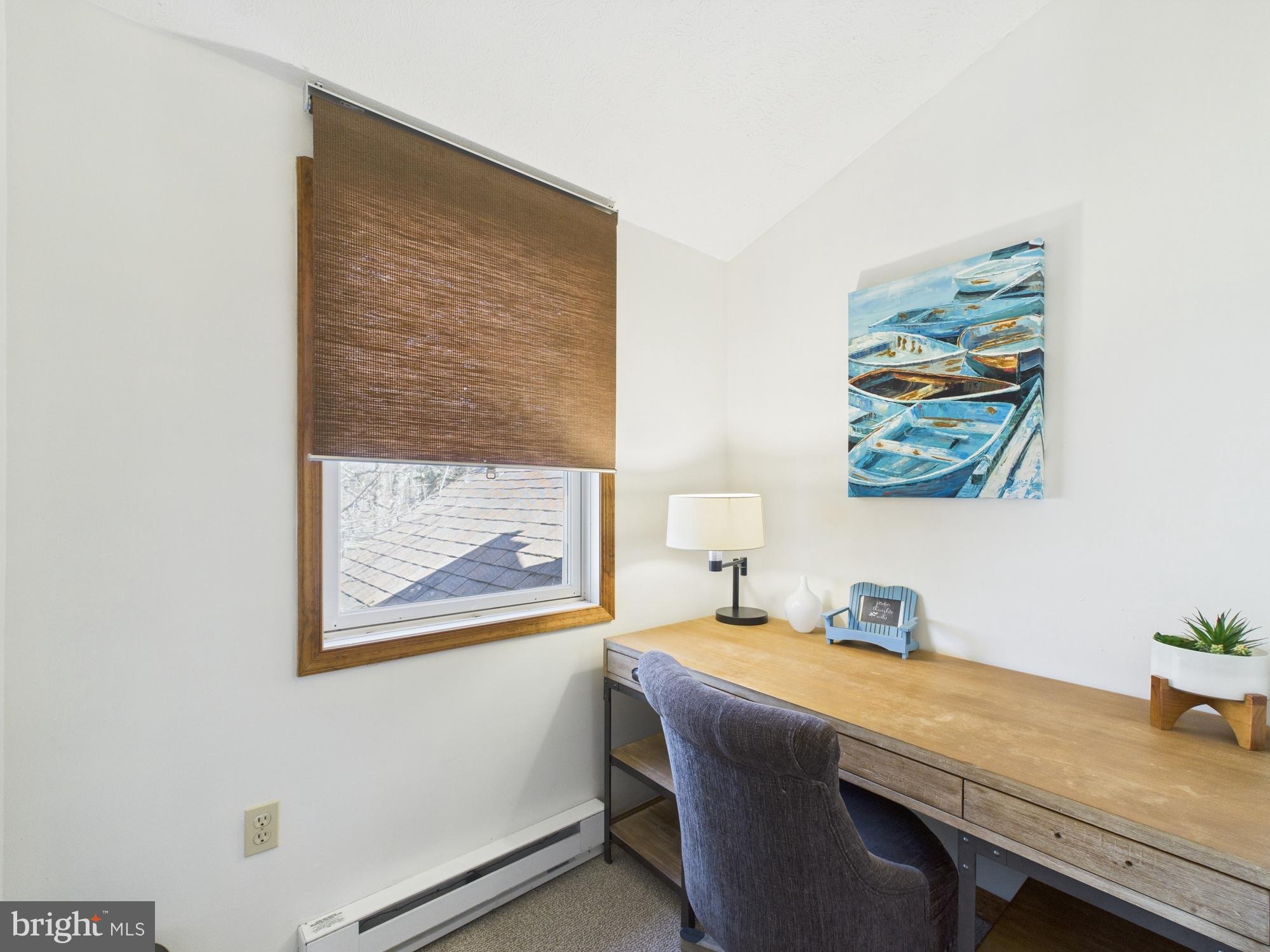 ARROWHEAD LAKE - Residential