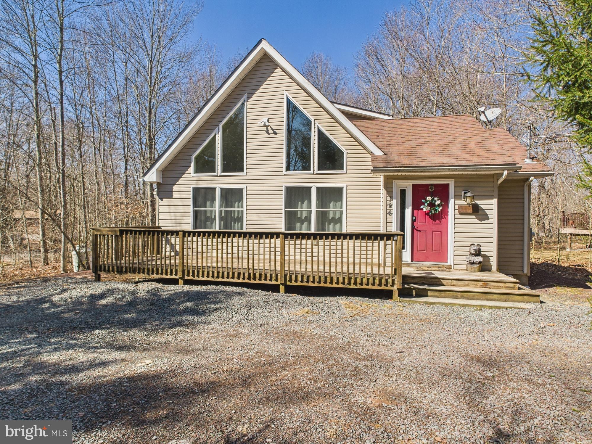 ARROWHEAD LAKE - Residential