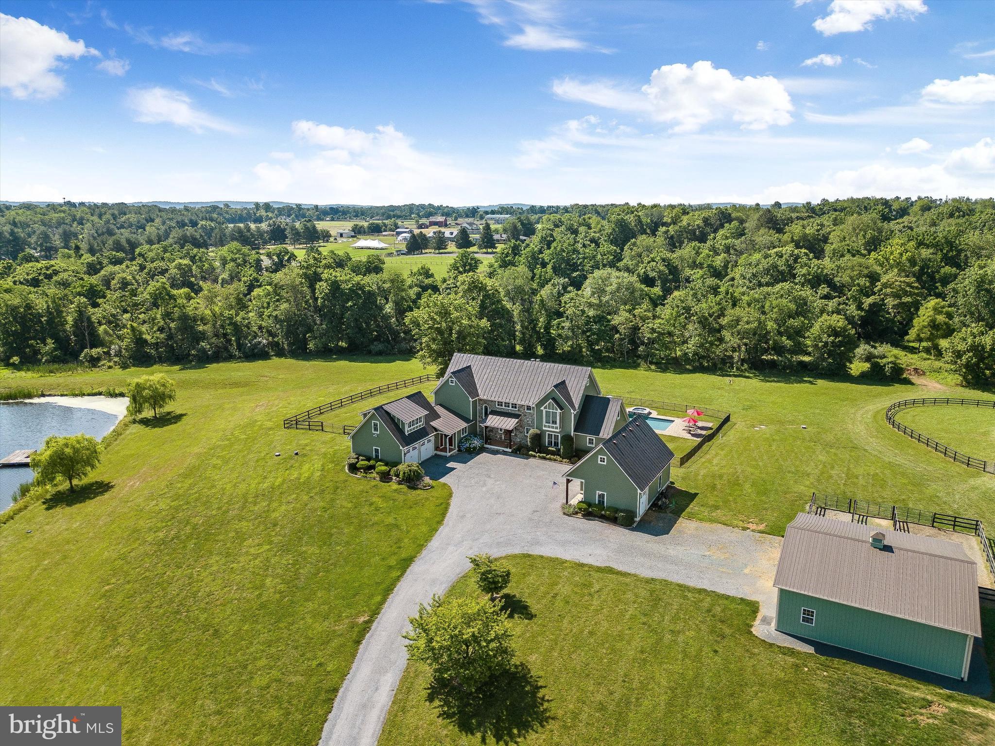 WATERFIELD HAMLET - Farm