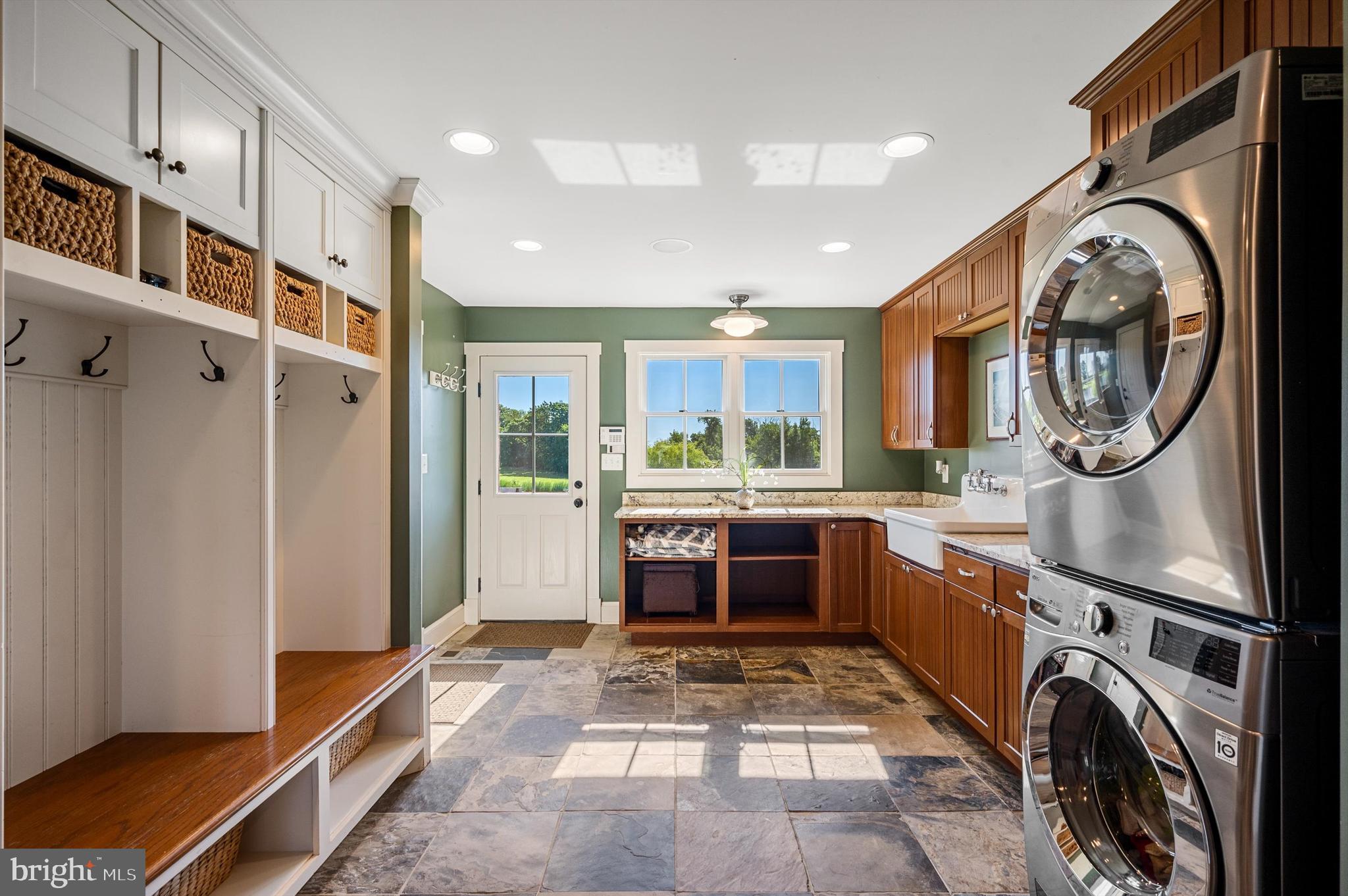 WATERFIELD HAMLET - Farm