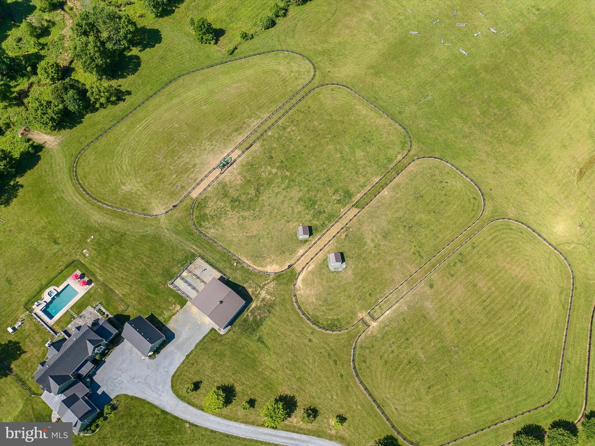 WATERFIELD HAMLET - Farm