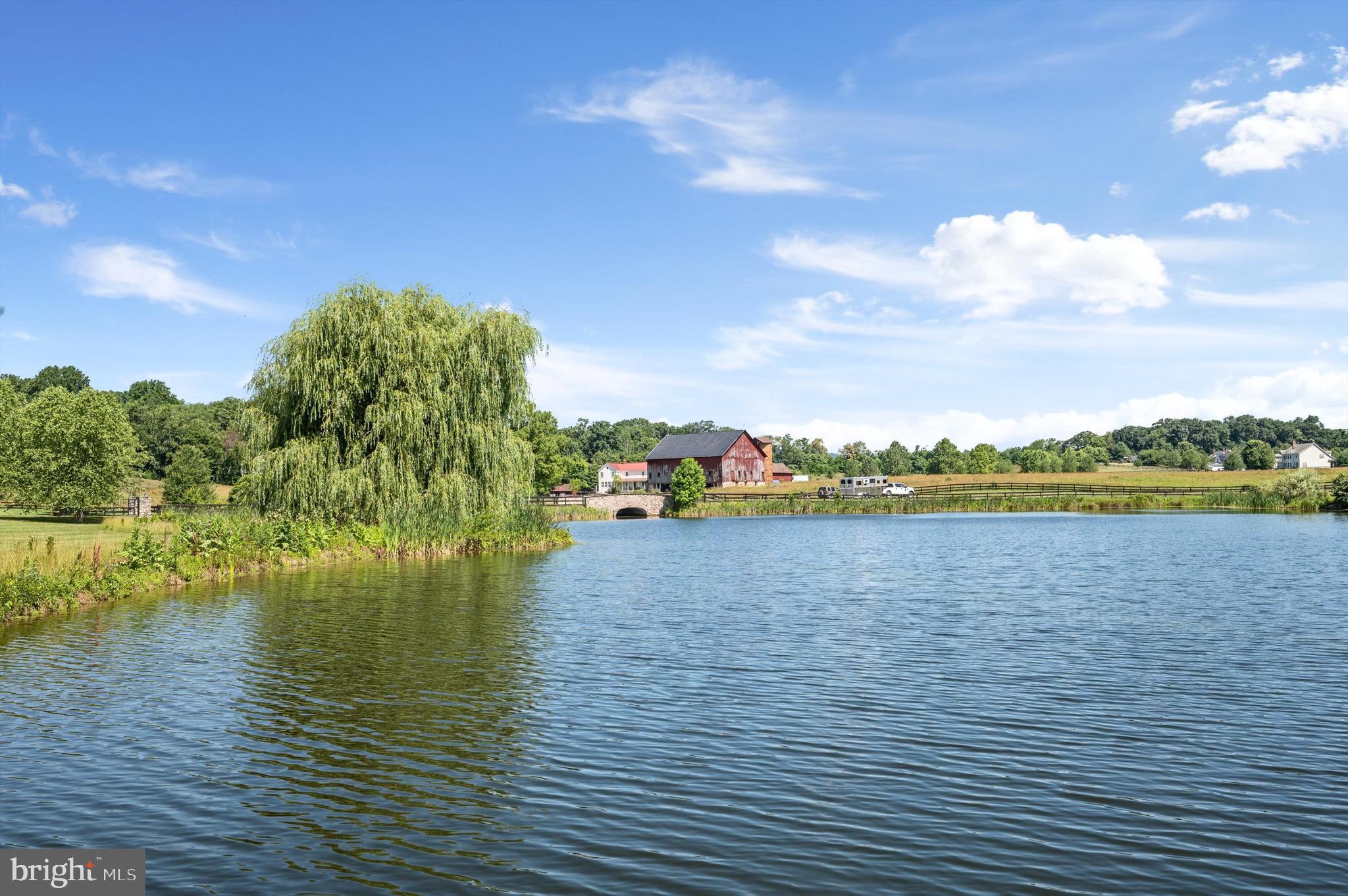 WATERFIELD HAMLET - Farm