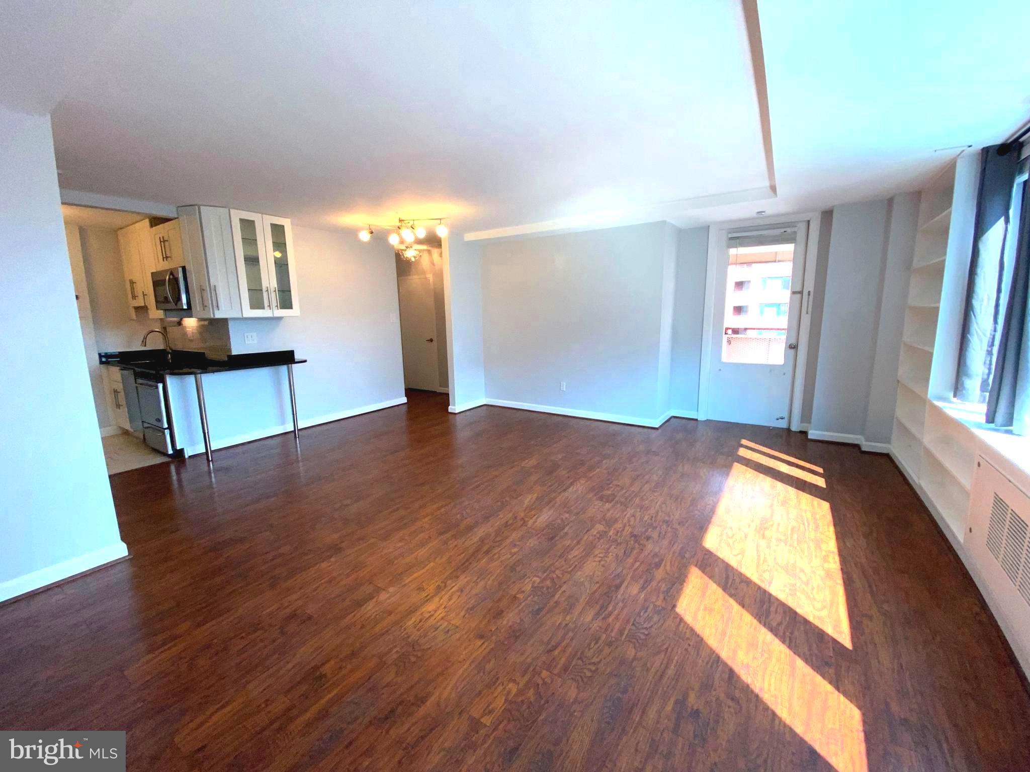 1021 ARLINGTON BOULEVARD 942