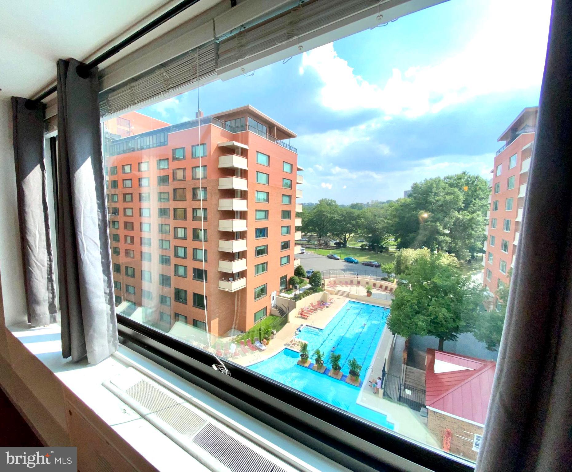 1021 ARLINGTON BOULEVARD 942