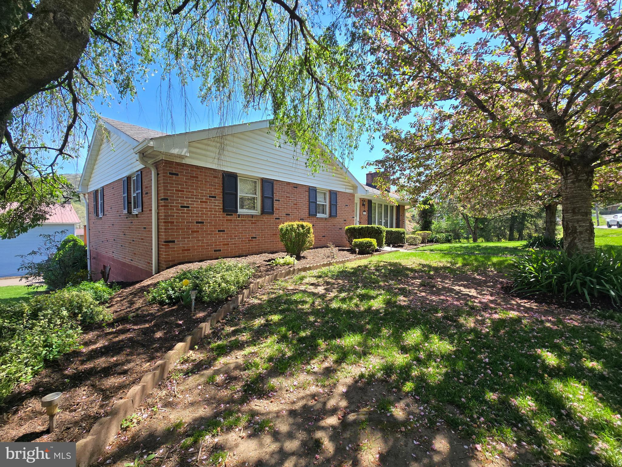 BOWLING GREEN - Residential