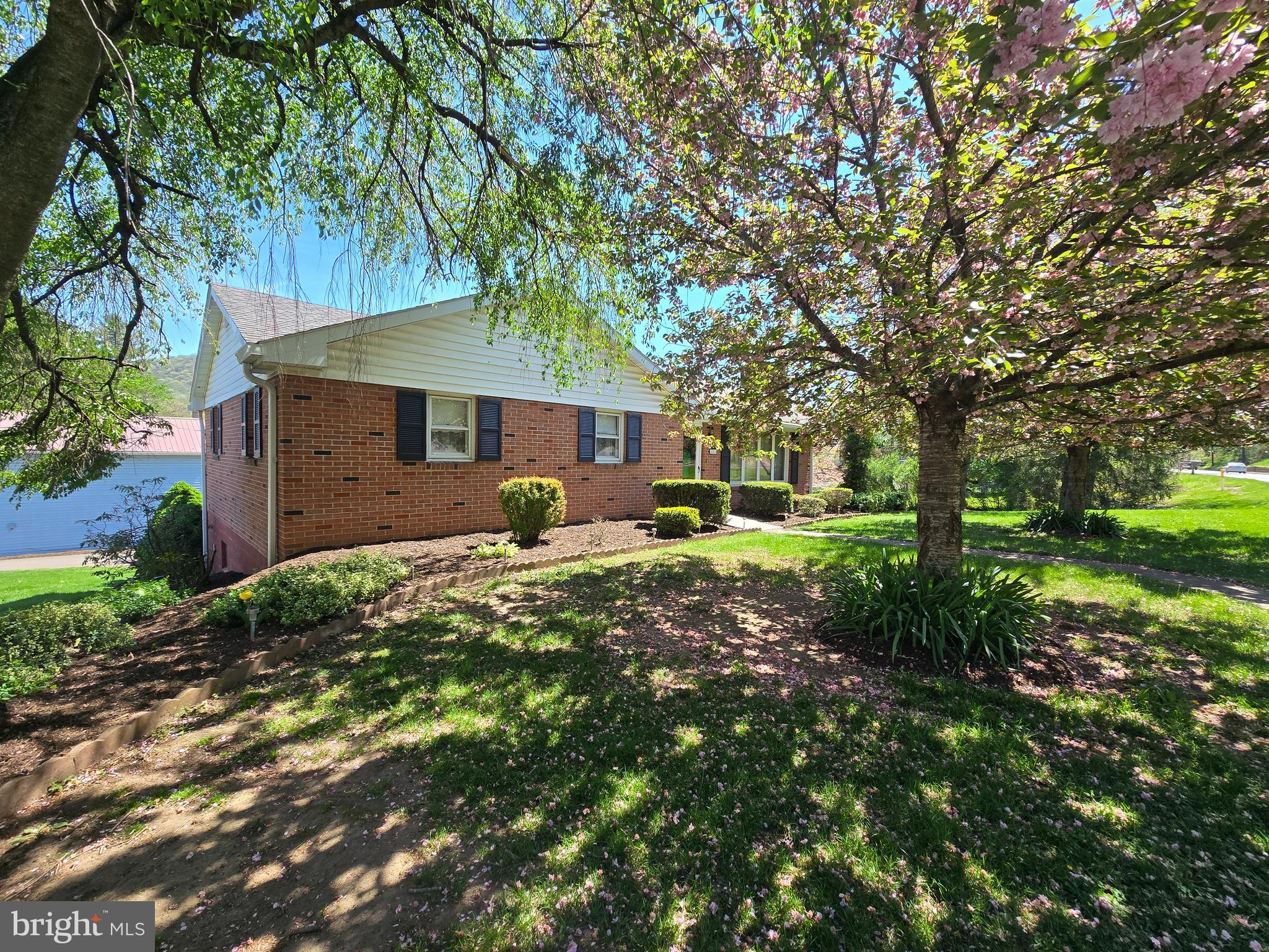 BOWLING GREEN - Residential