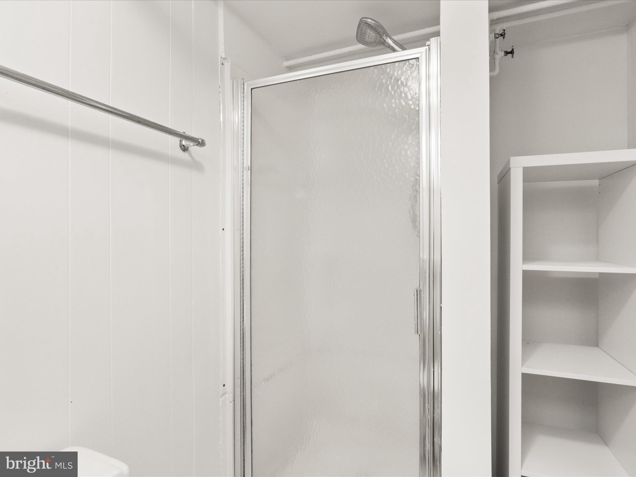 OVER LEE KNOLLS - Residential Lease