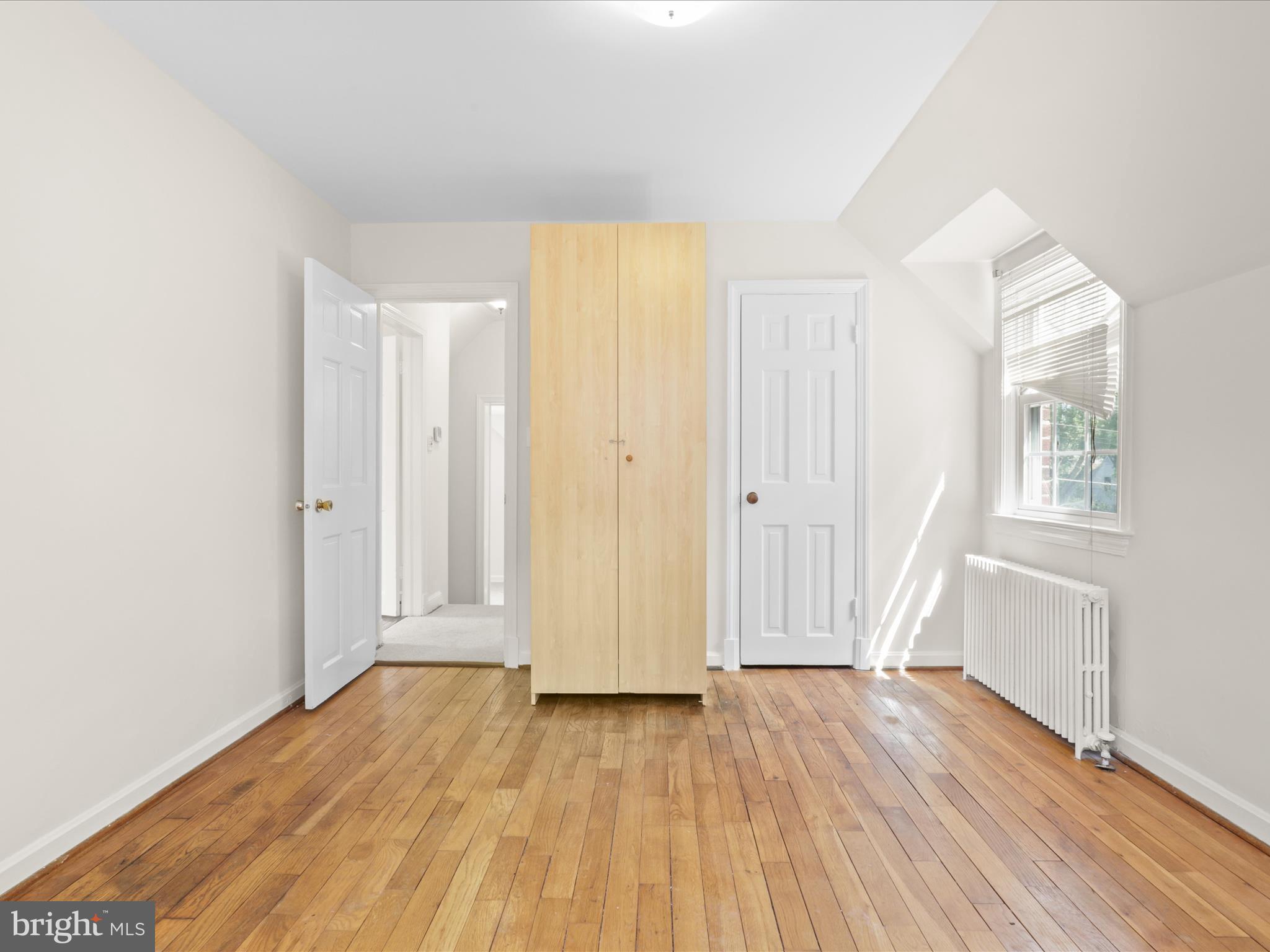 OVER LEE KNOLLS - Residential Lease