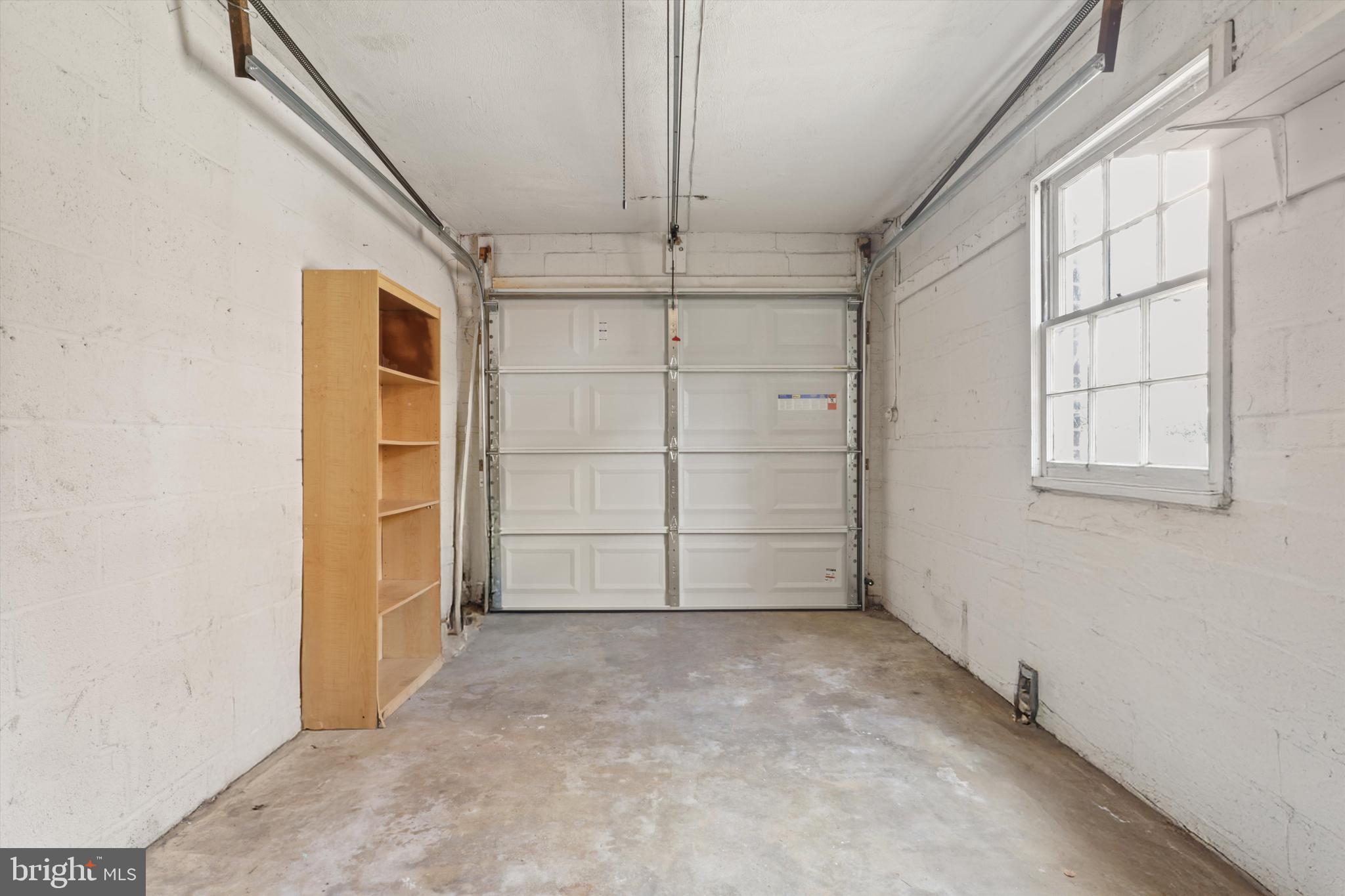 OVER LEE KNOLLS - Residential Lease