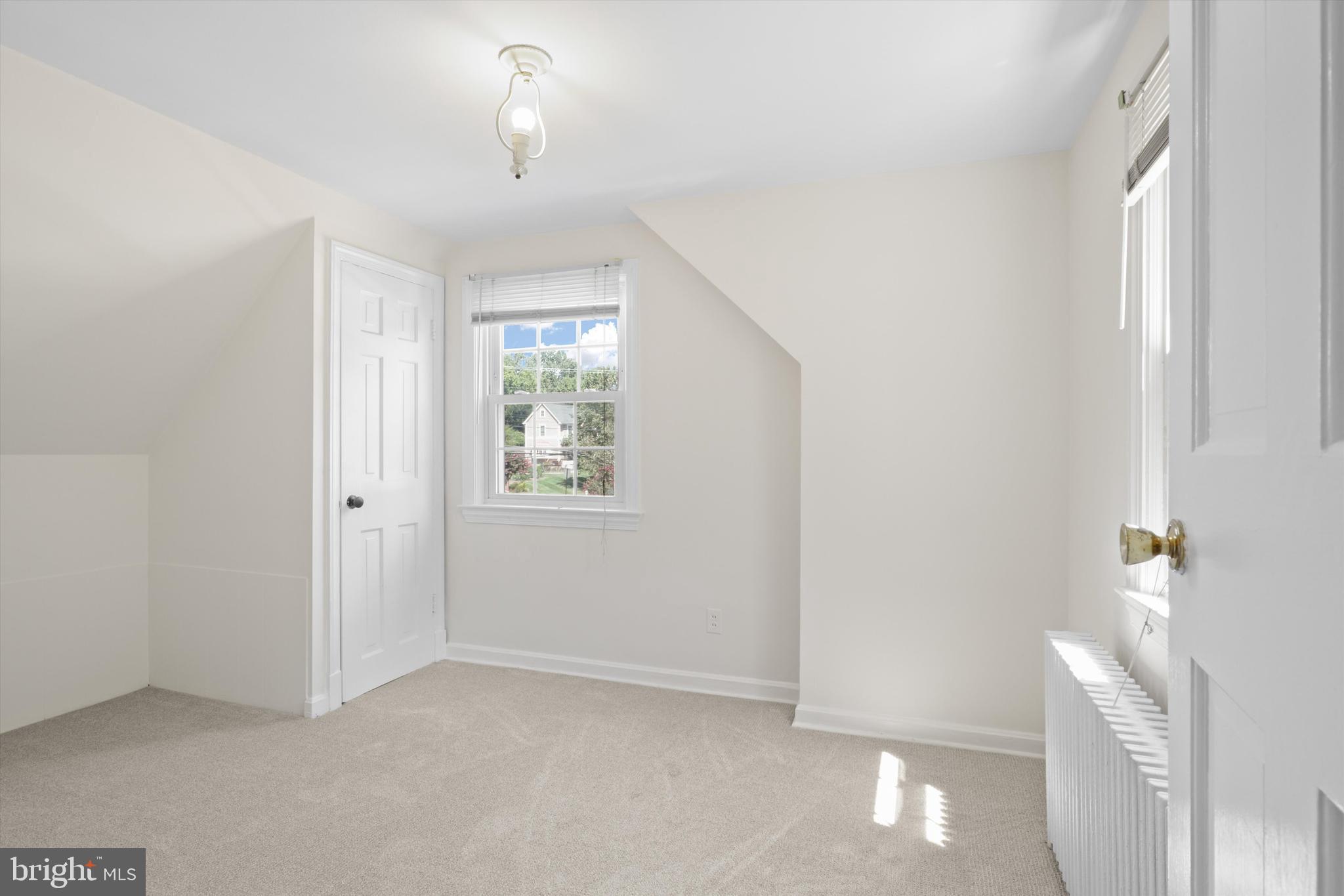 OVER LEE KNOLLS - Residential Lease