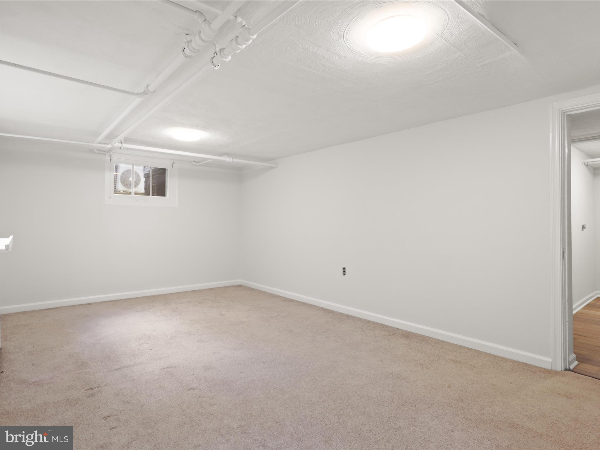 OVER LEE KNOLLS - Residential Lease