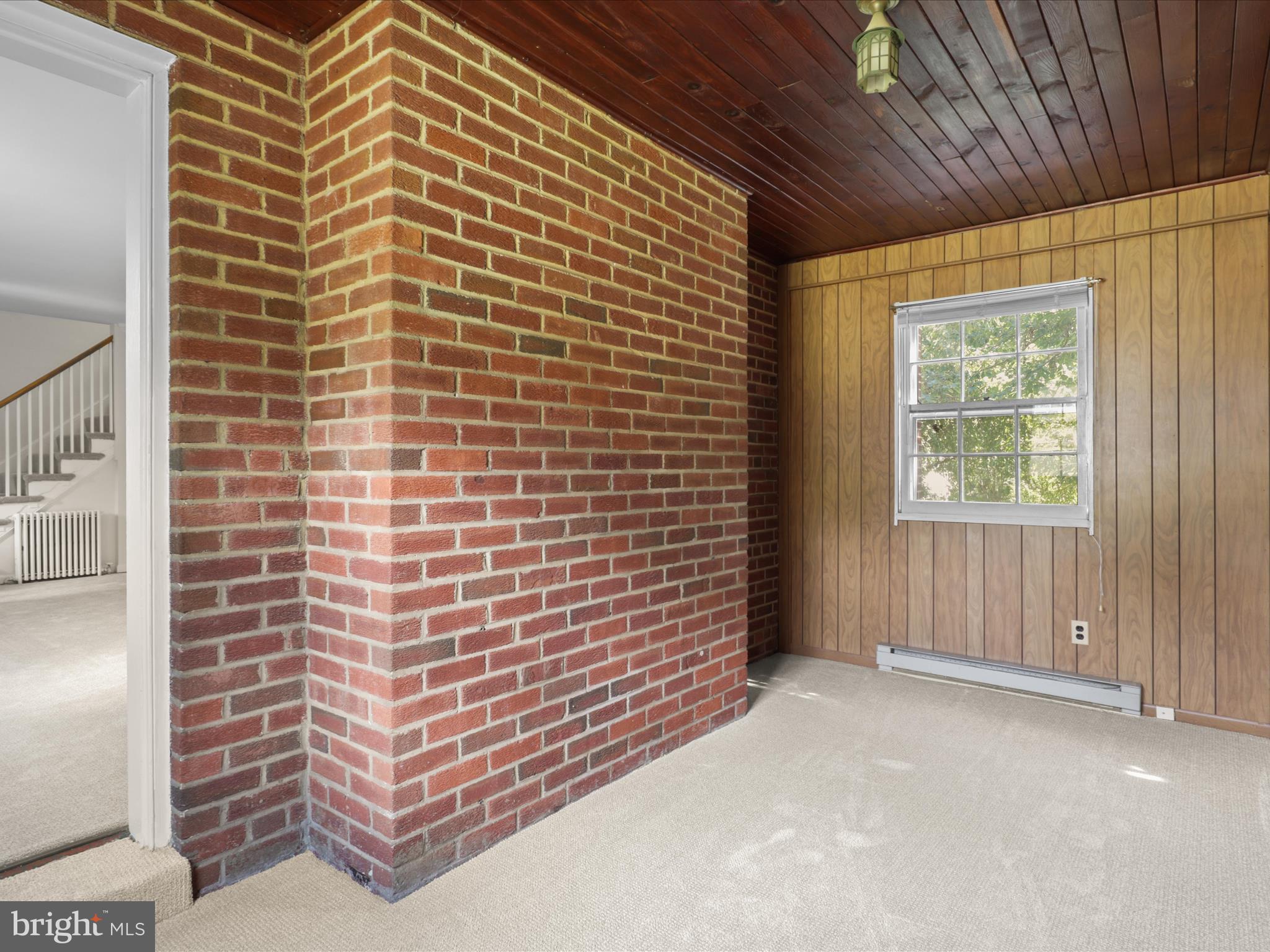 OVER LEE KNOLLS - Residential Lease