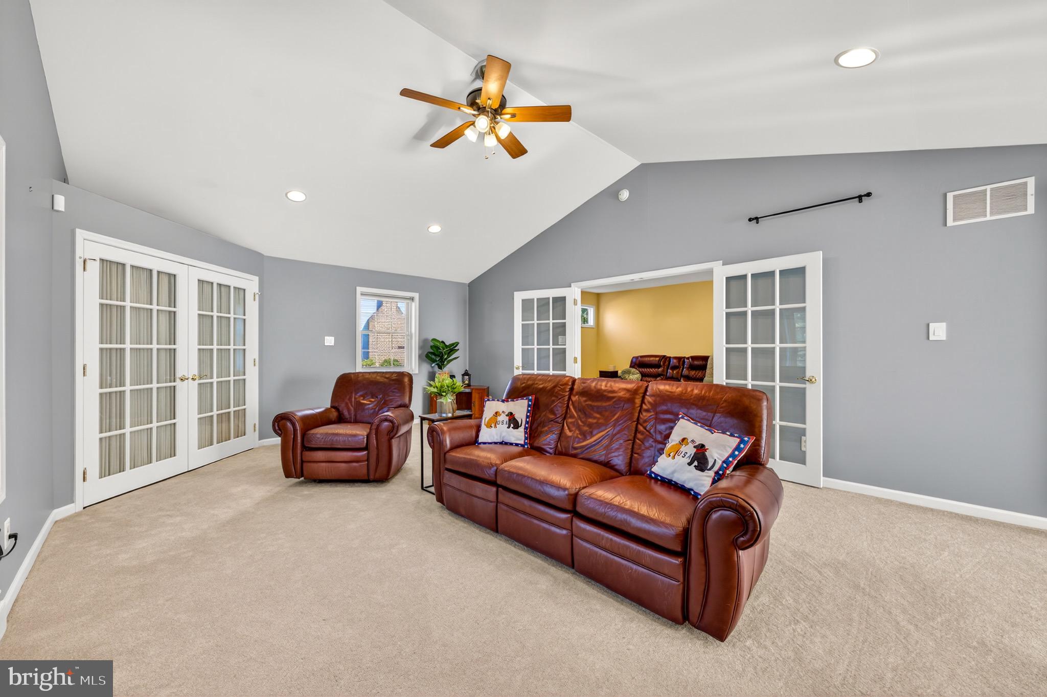 CASTLE HGTS - Residential