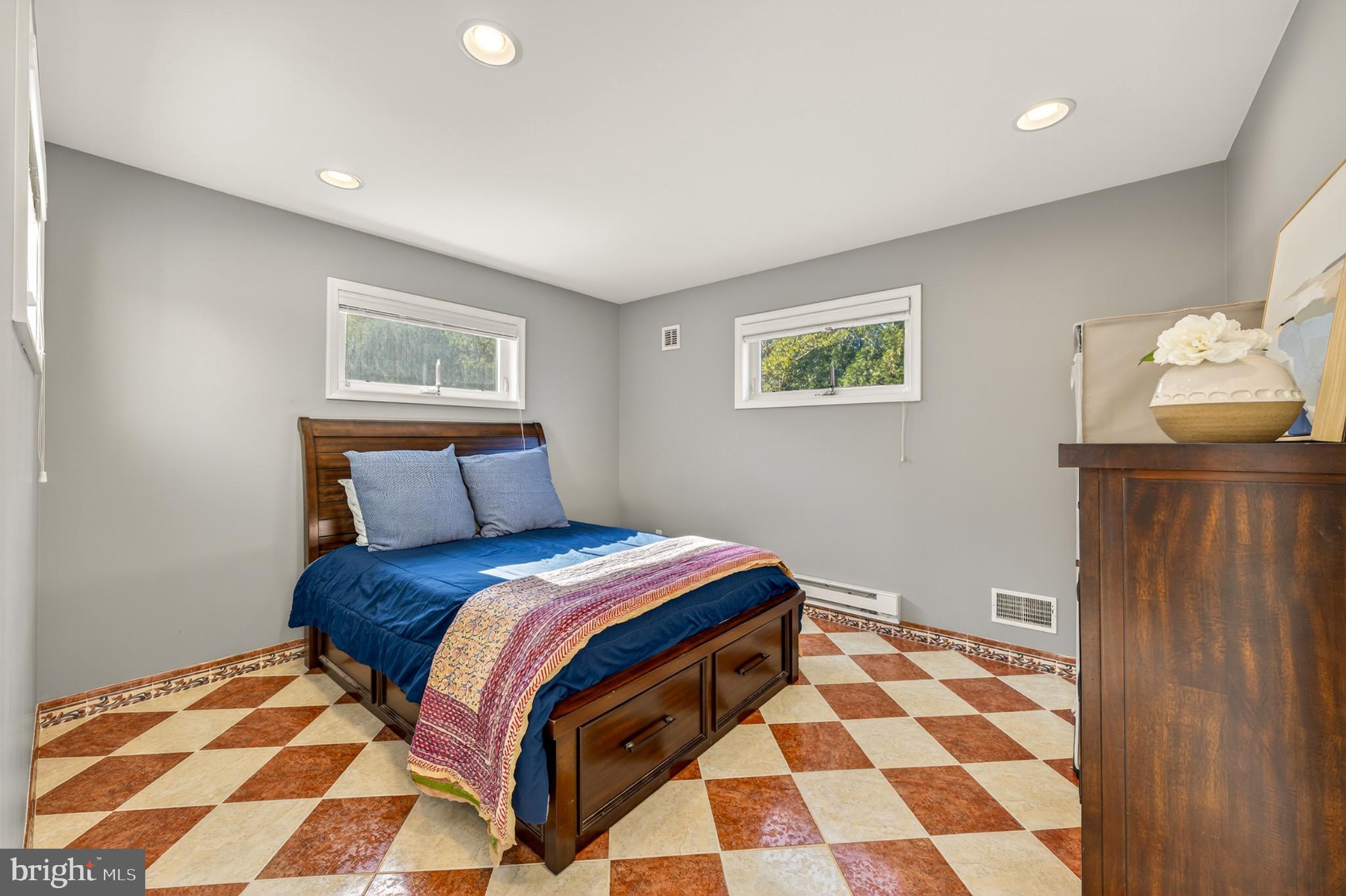 CASTLE HGTS - Residential