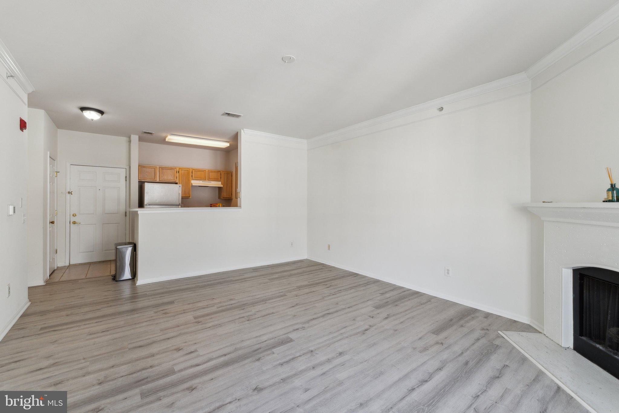 GATES OF MCLEAN - Residential Lease