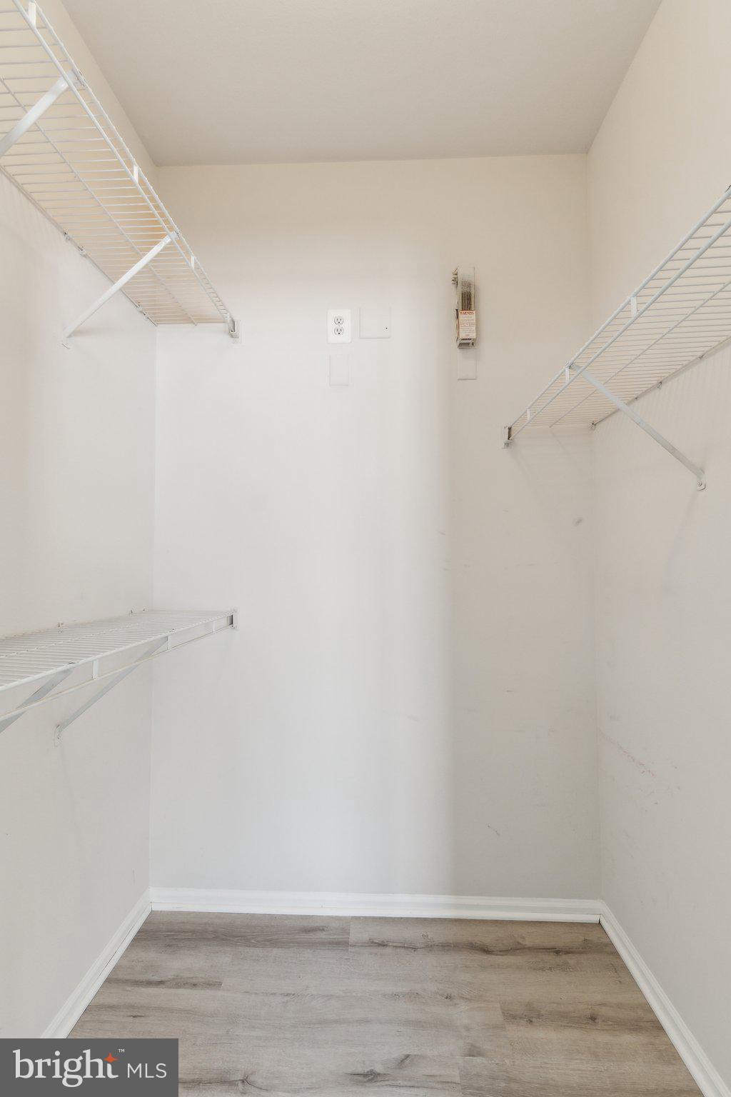 GATES OF MCLEAN - Residential Lease