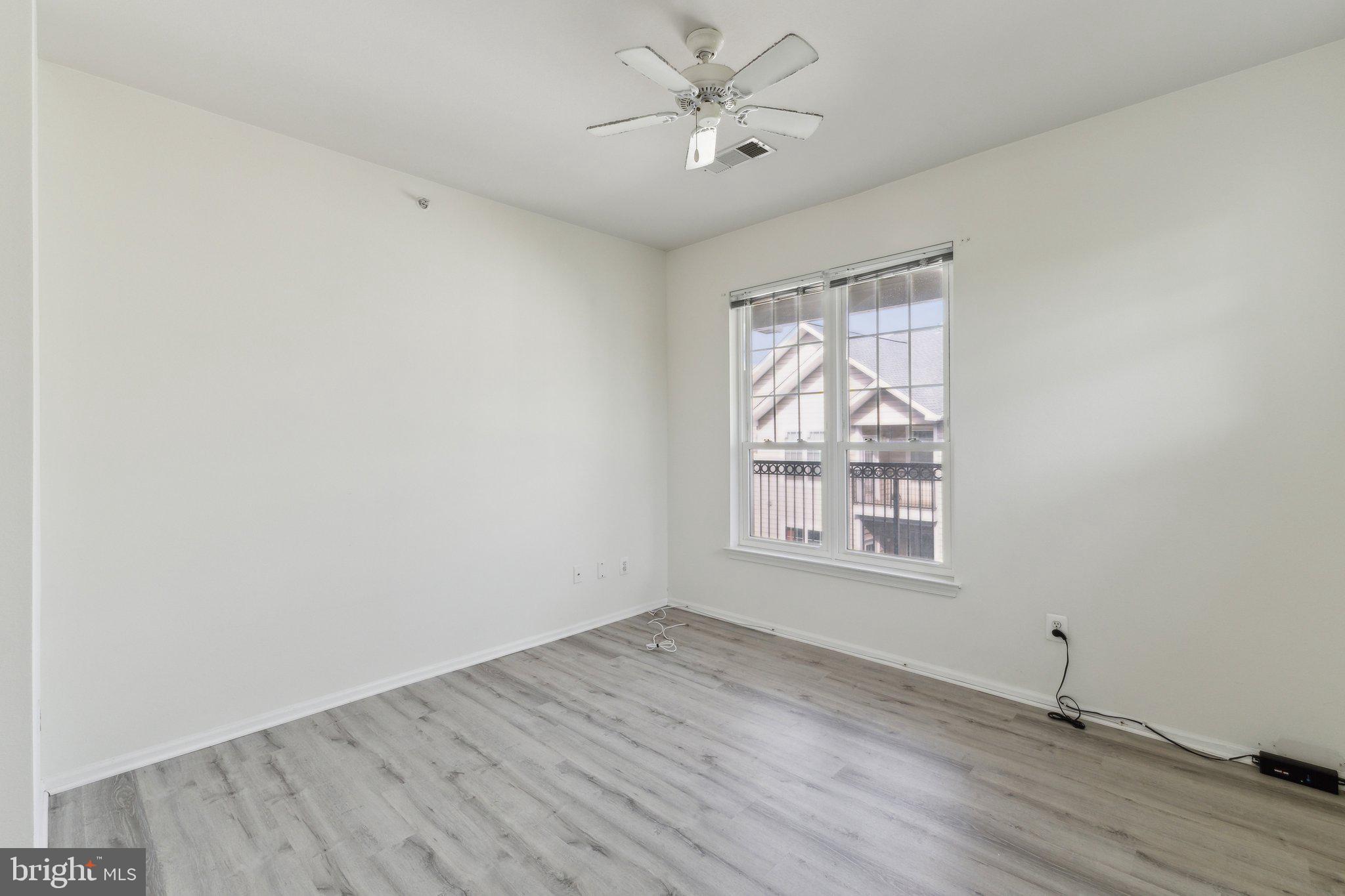 GATES OF MCLEAN - Residential Lease