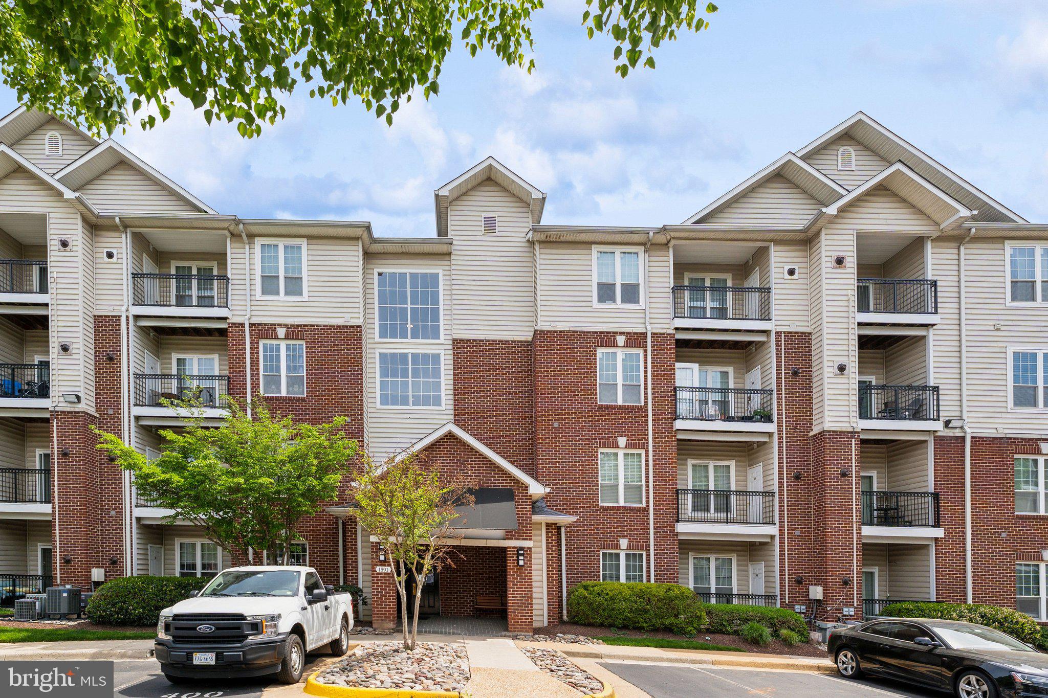 GATES OF MCLEAN - Residential Lease