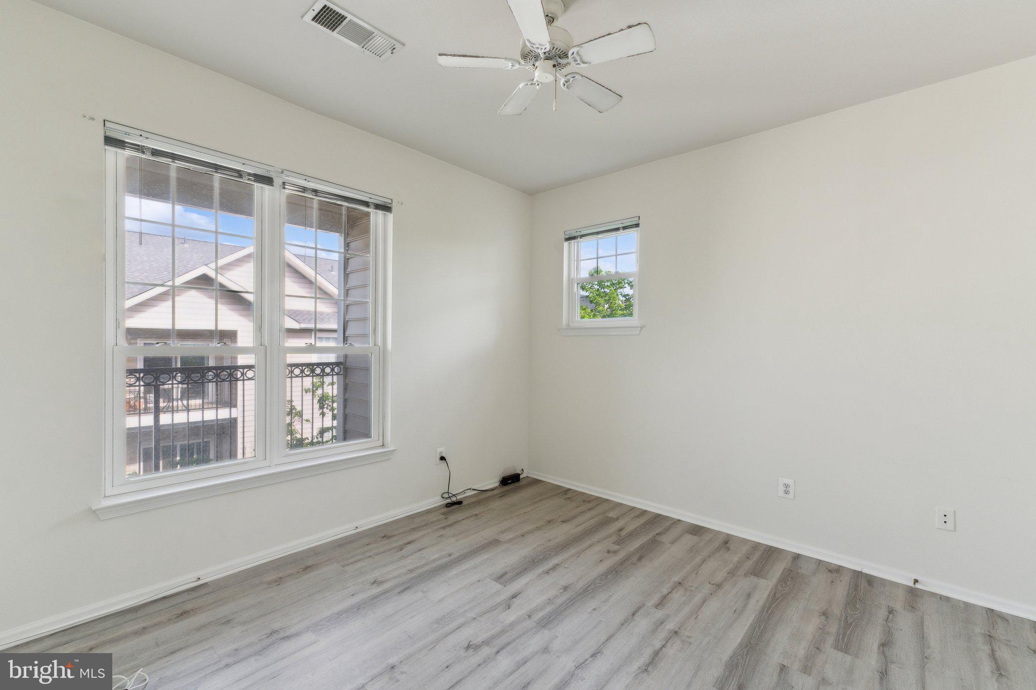 GATES OF MCLEAN - Residential Lease