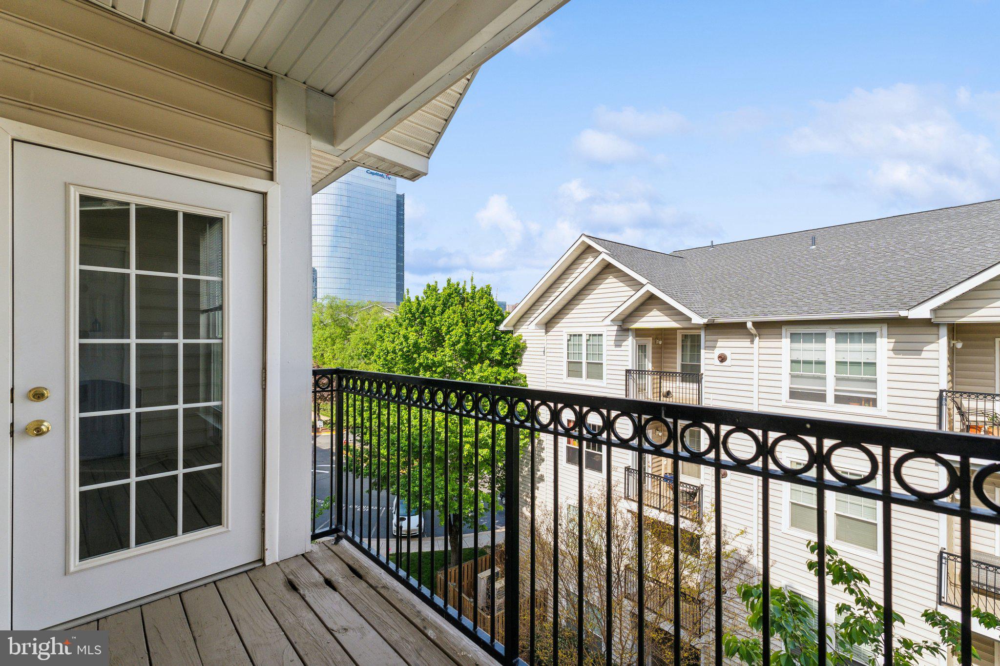 GATES OF MCLEAN - Residential Lease