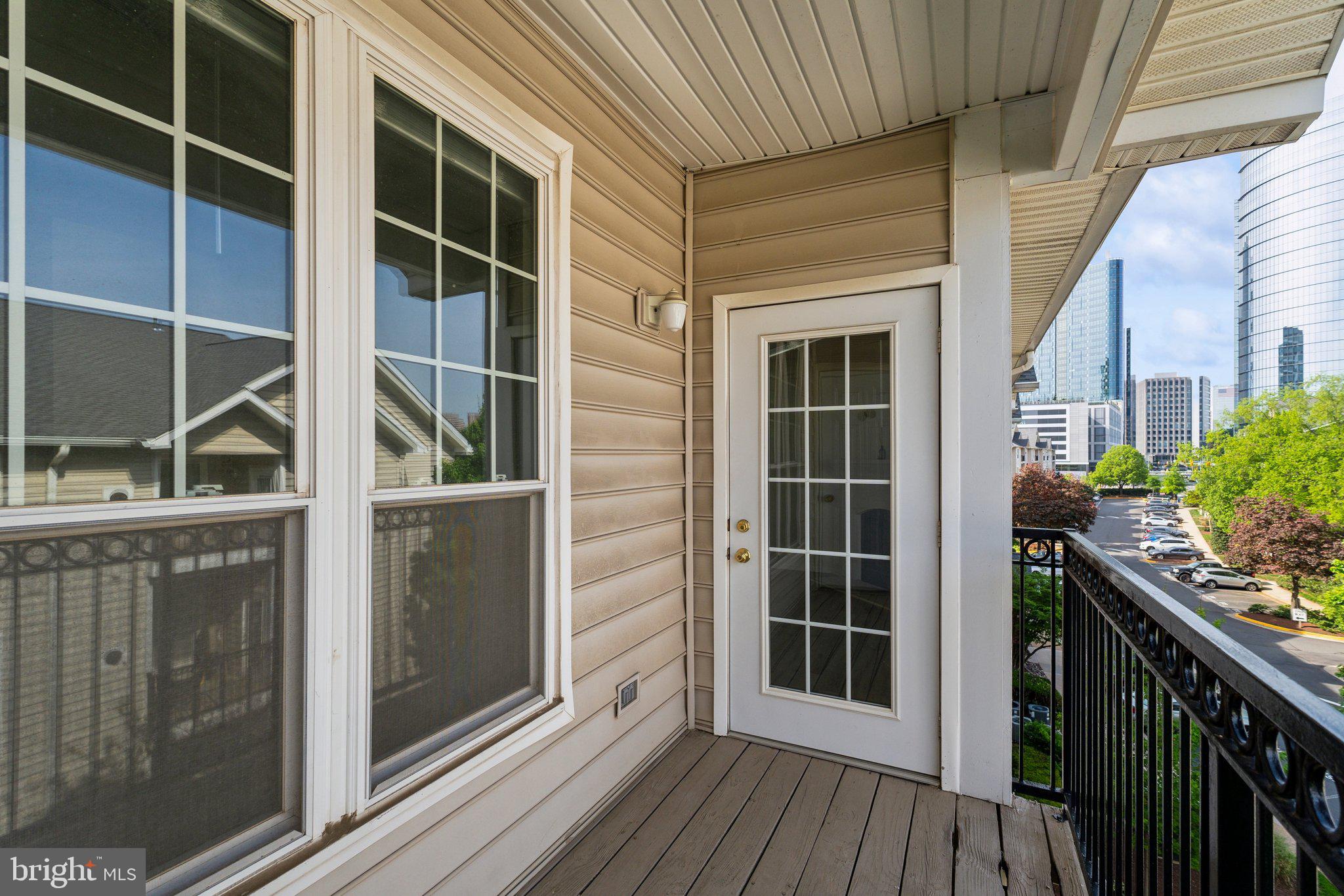 GATES OF MCLEAN - Residential Lease