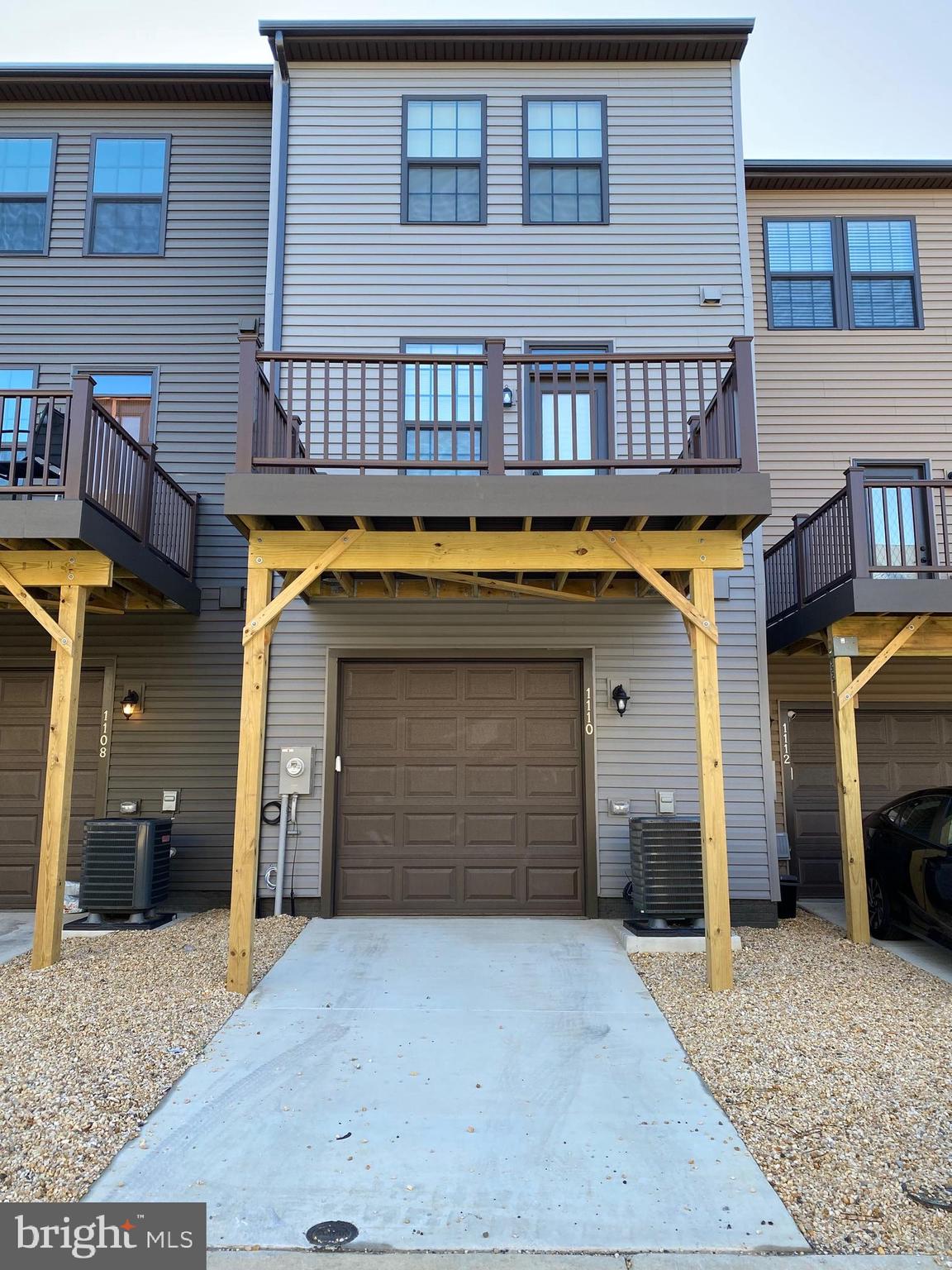 FREDERICKSBURG - Residential