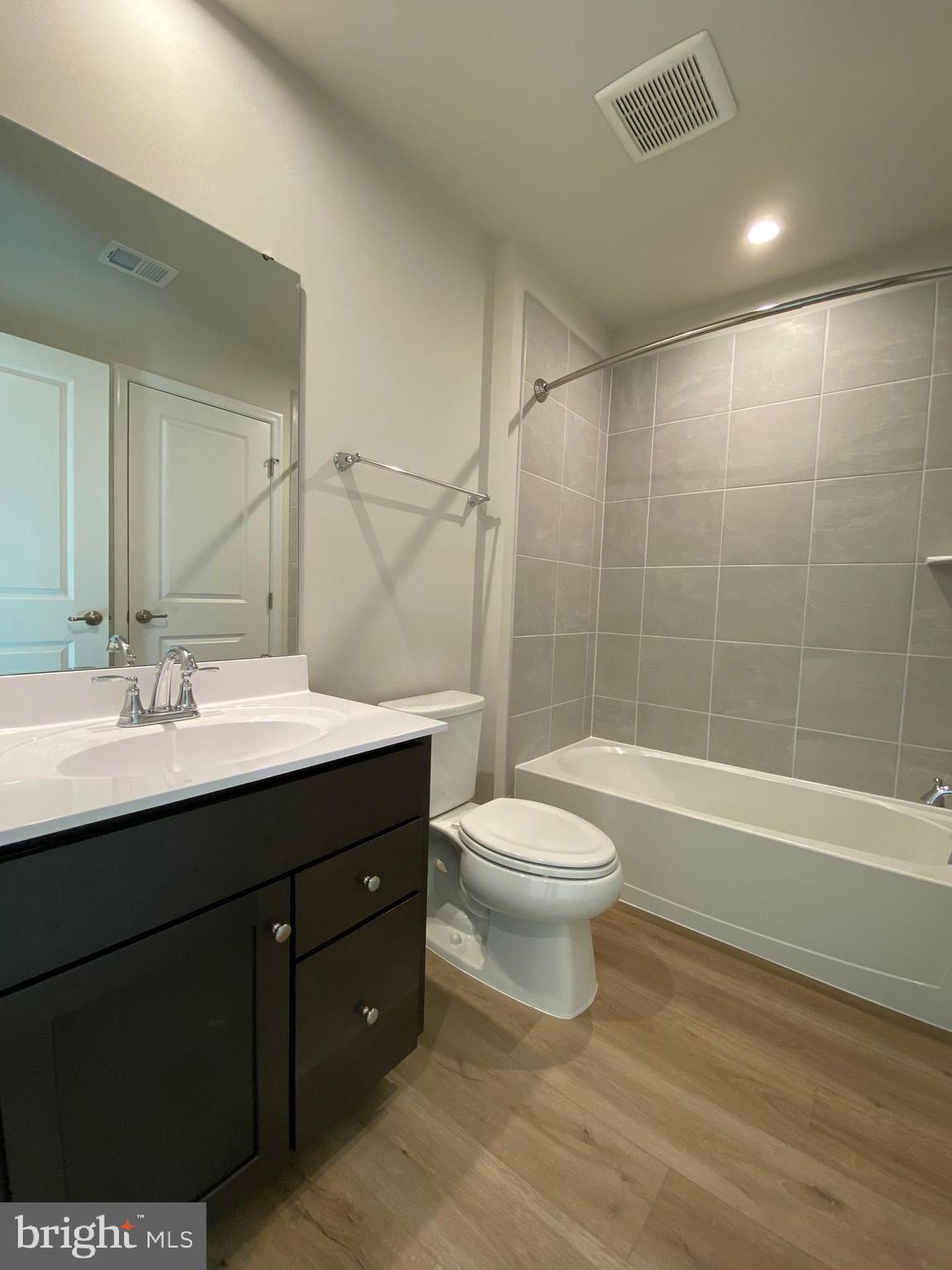 FREDERICKSBURG - Residential