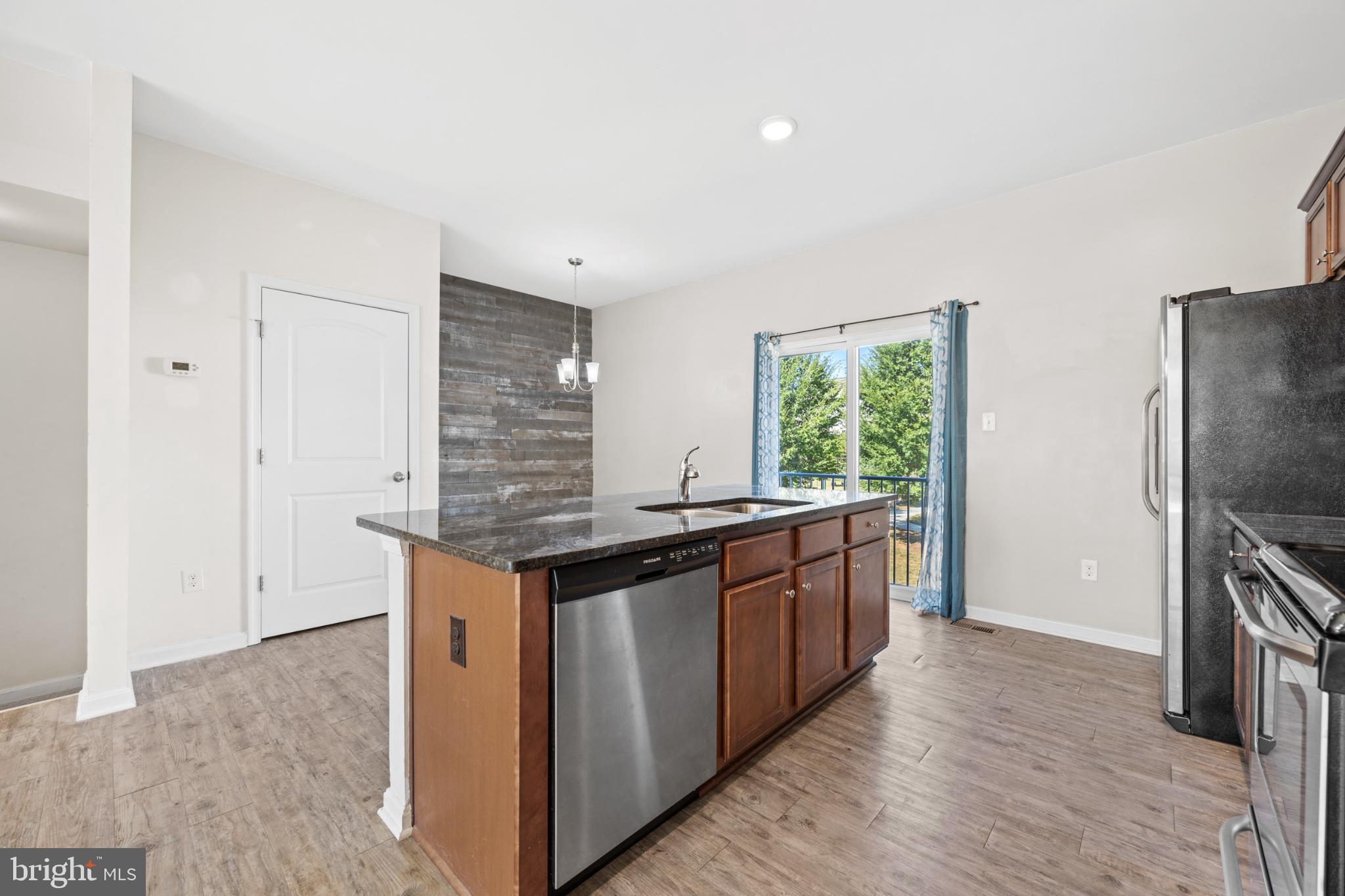 BERKELEY RIDGE - Residential